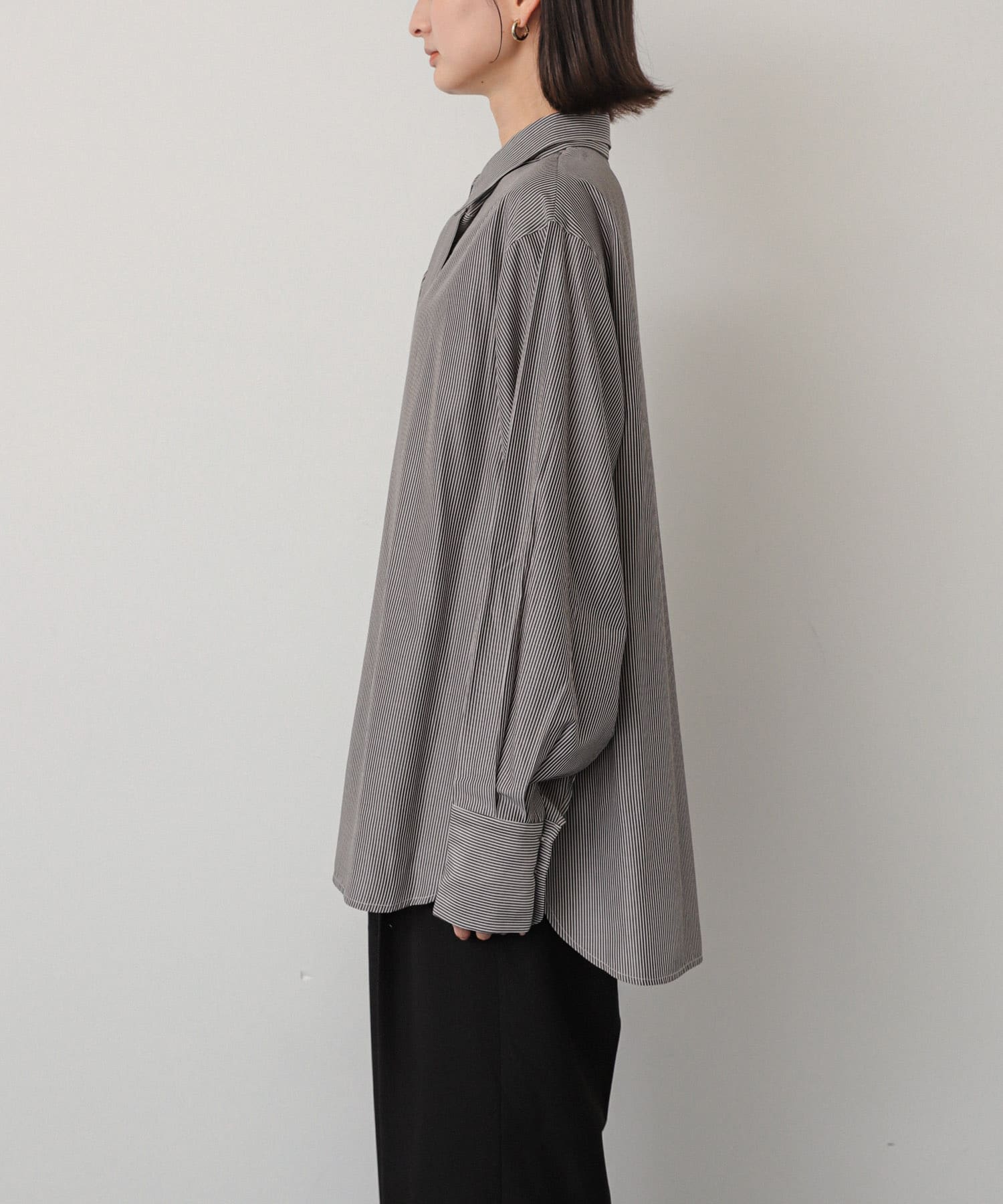GRY×WHT