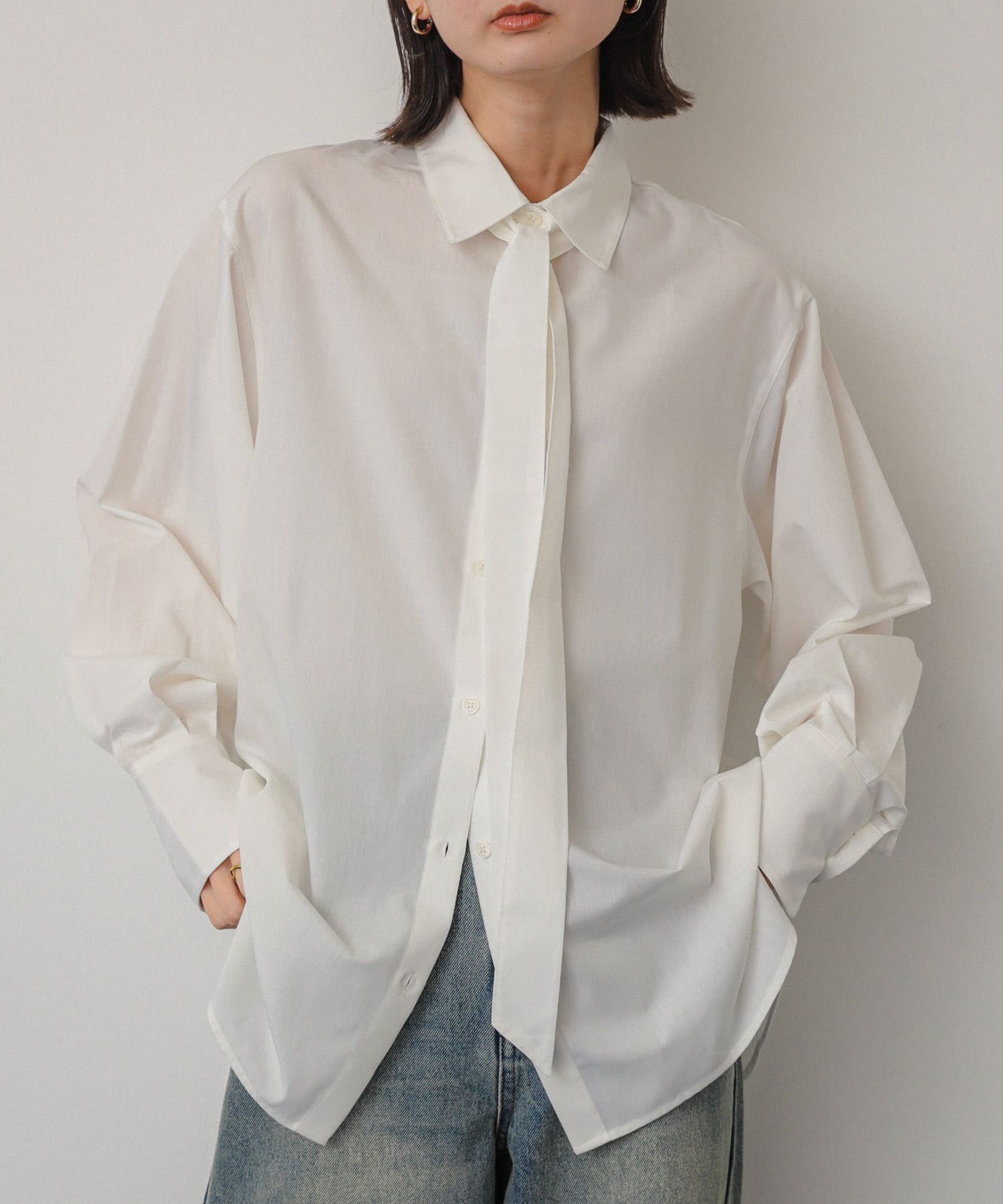 OFF WHITE