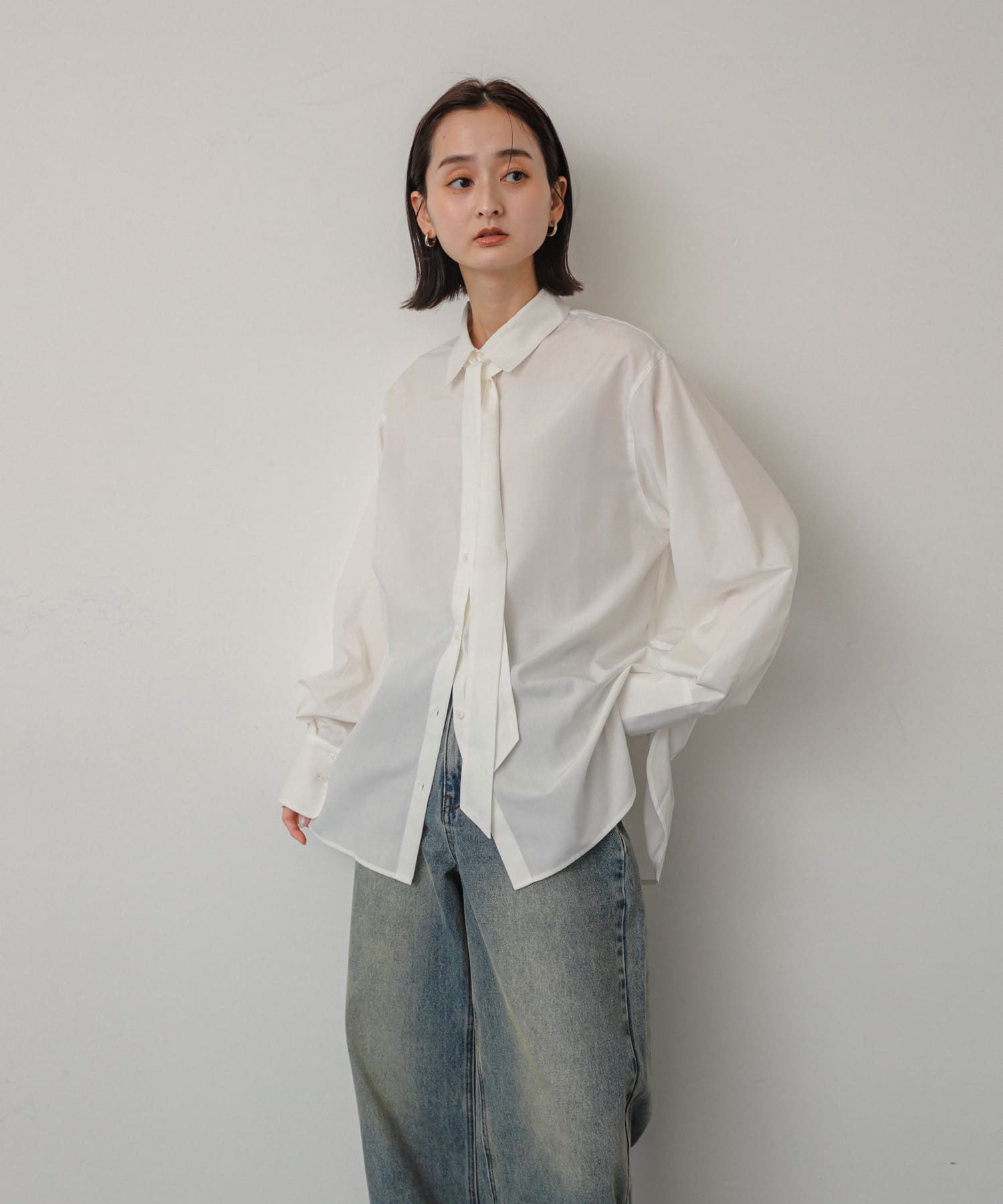 OFF WHITE