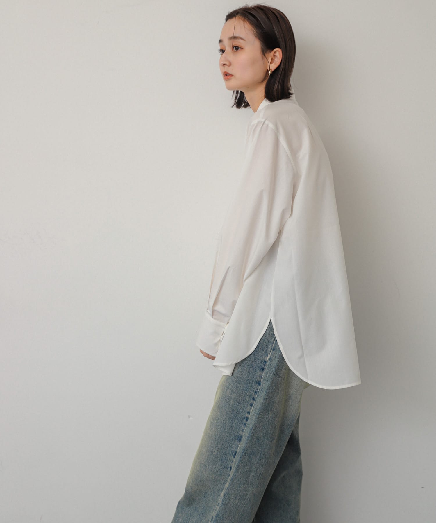 OFF WHITE