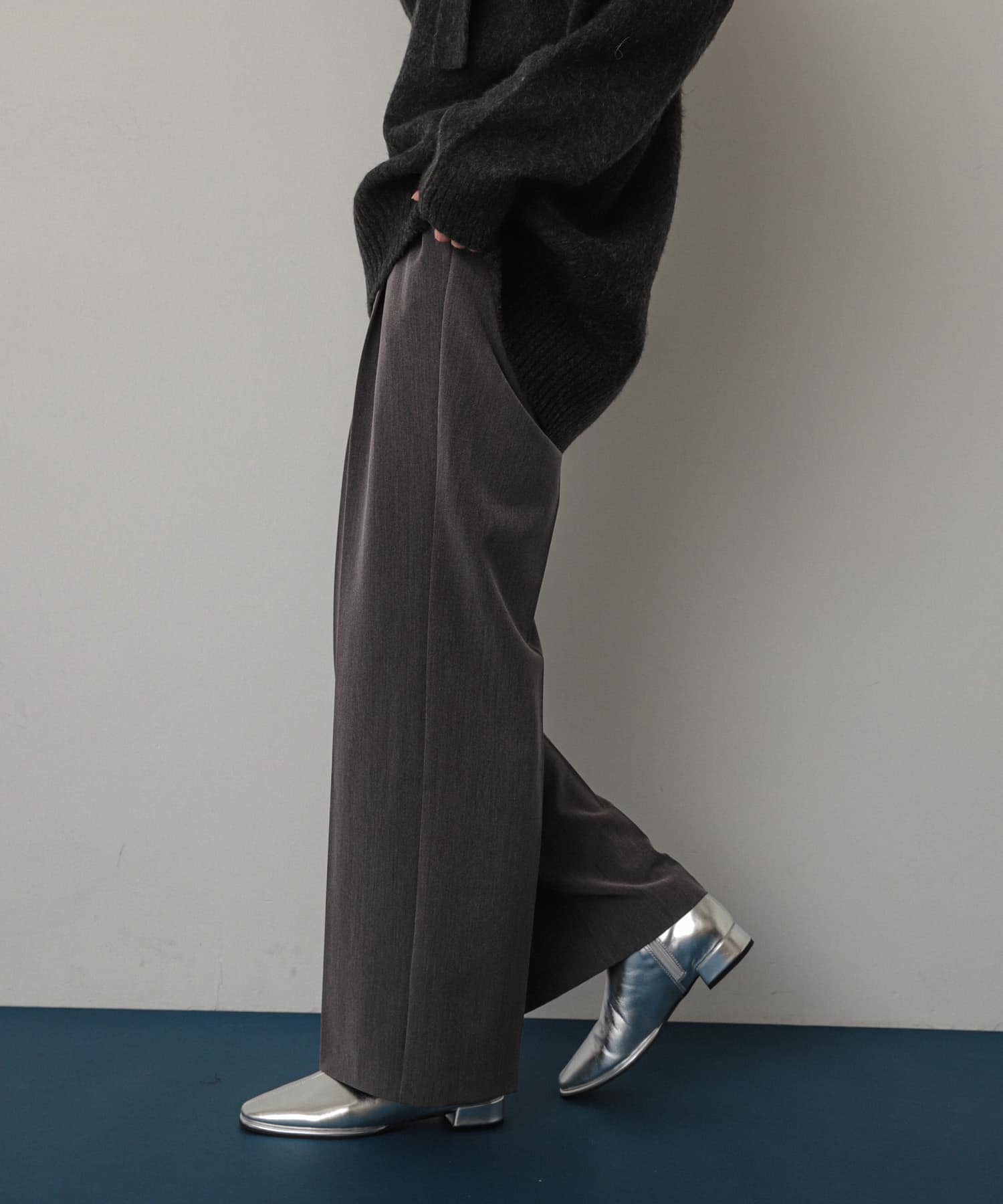 センタープレスストレートパンツ(TALL GRAY): ボトム｜URBAN RESEARCH