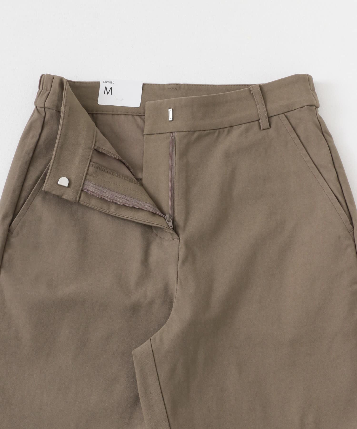 『TALLサイズあり』ストレッチスリムテーパードパンツ MOCHA XS