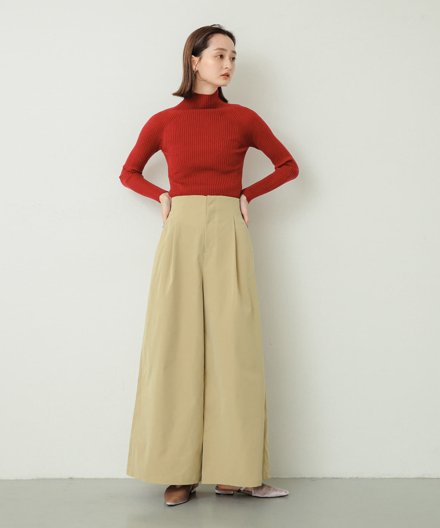 BEIGE