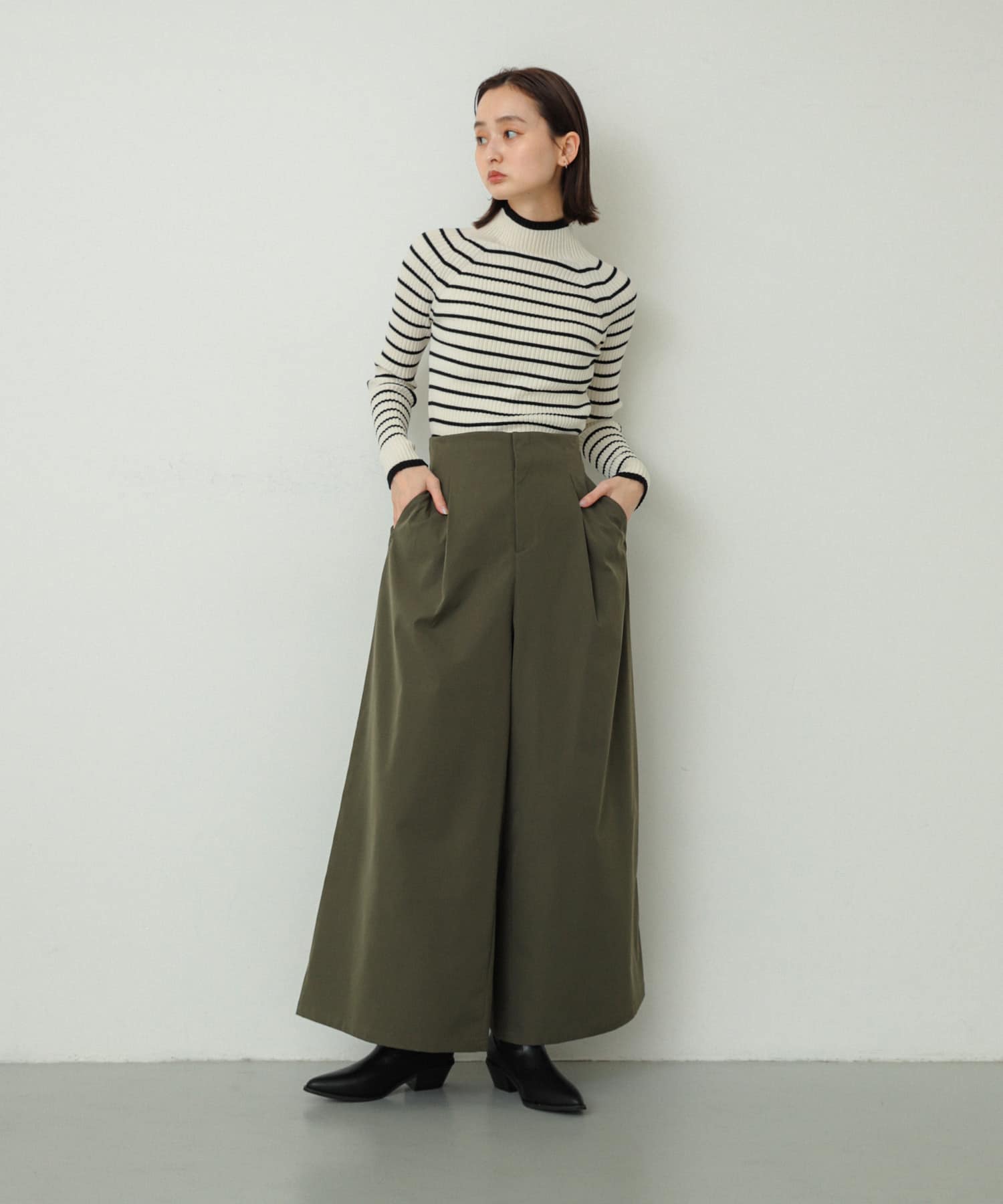 KHAKI
