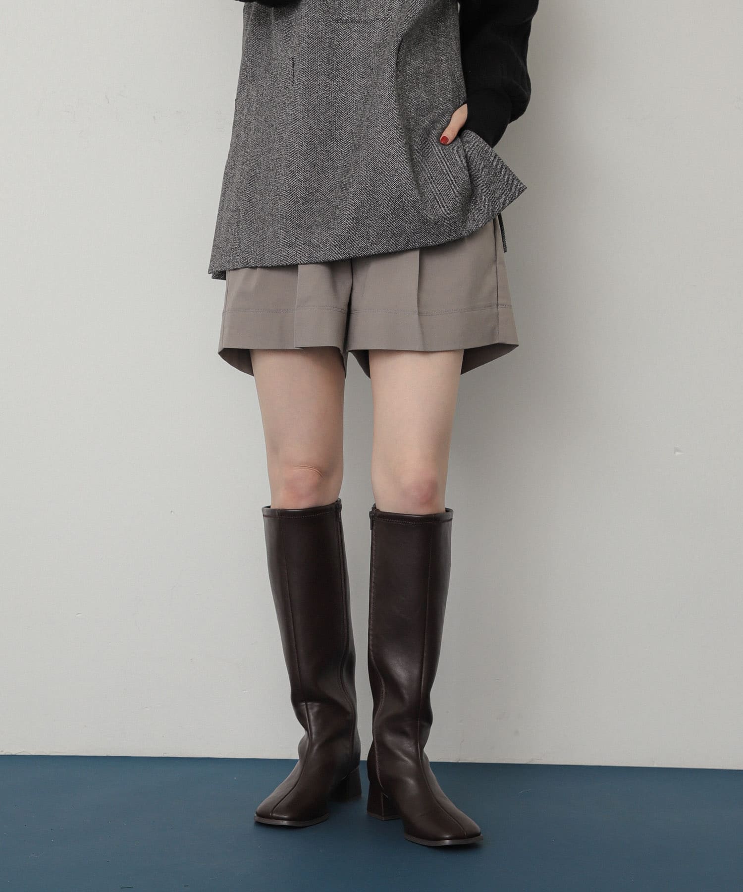 ダブルタックショートパンツ