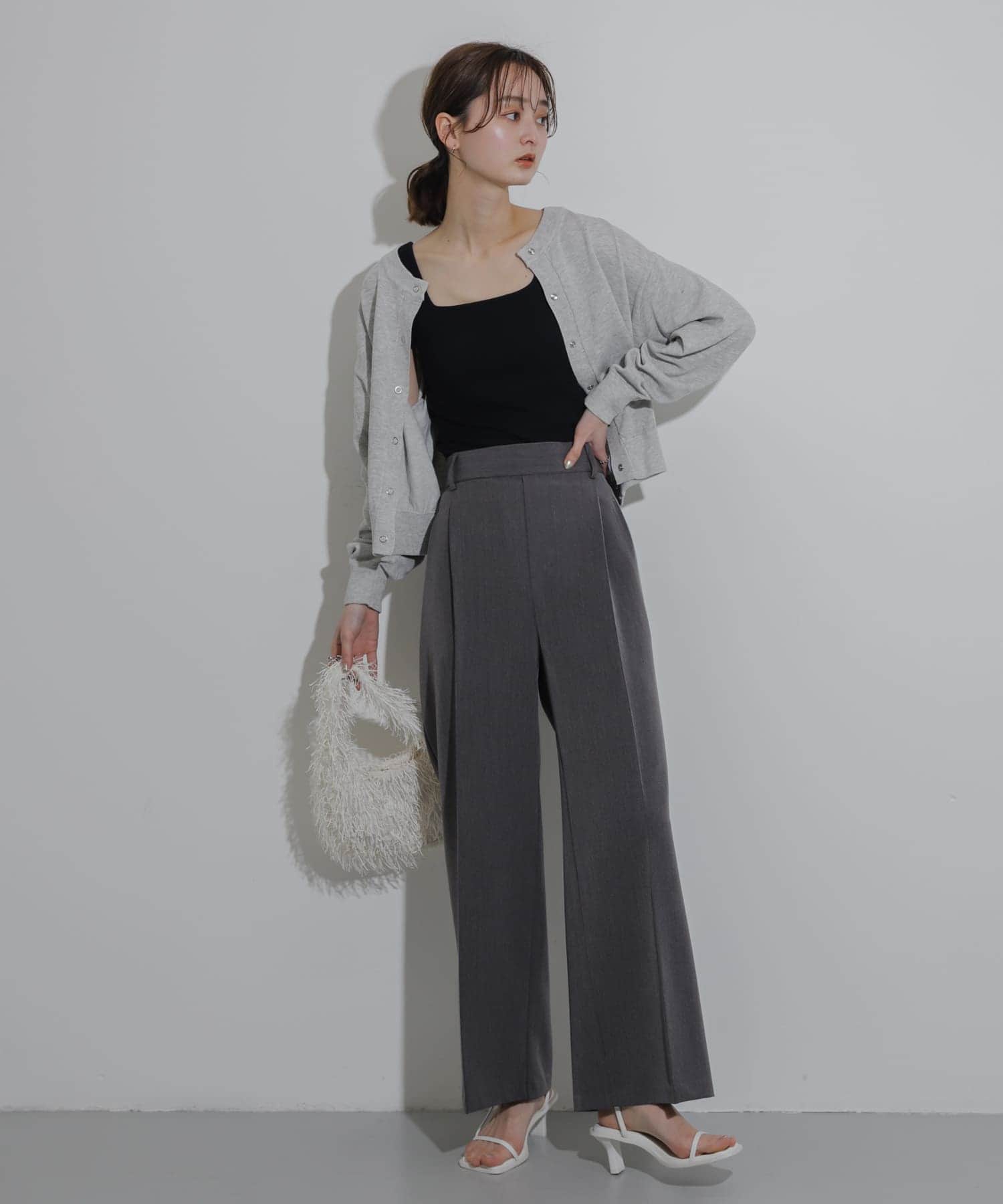 GRAY