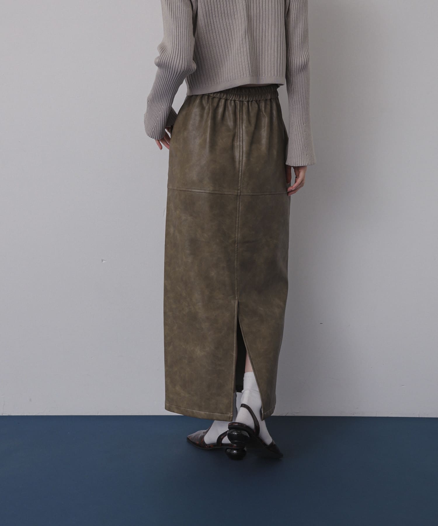 KHAKI