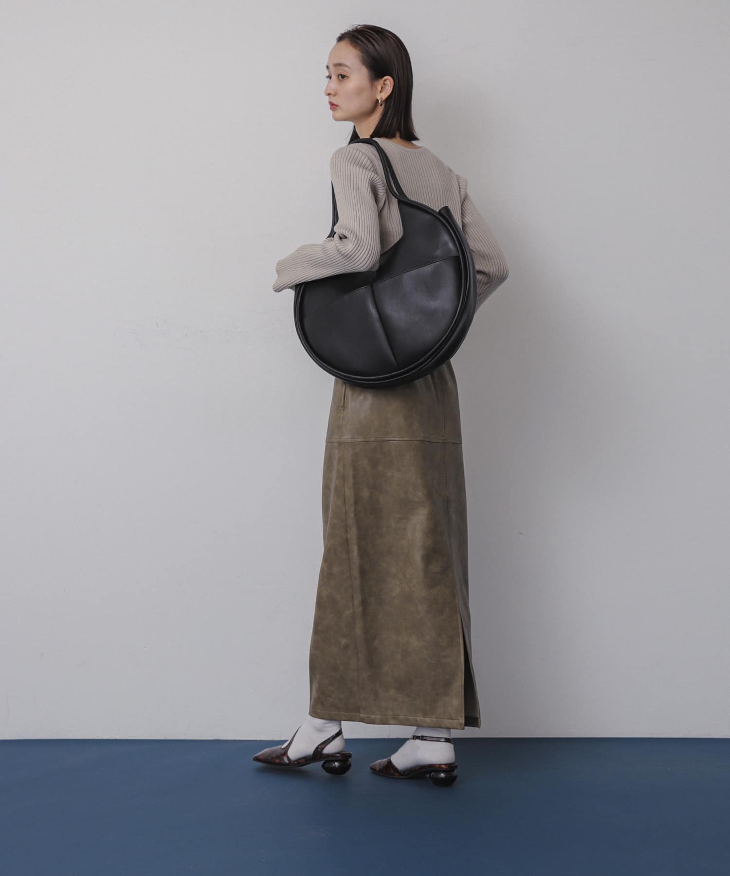 KHAKI