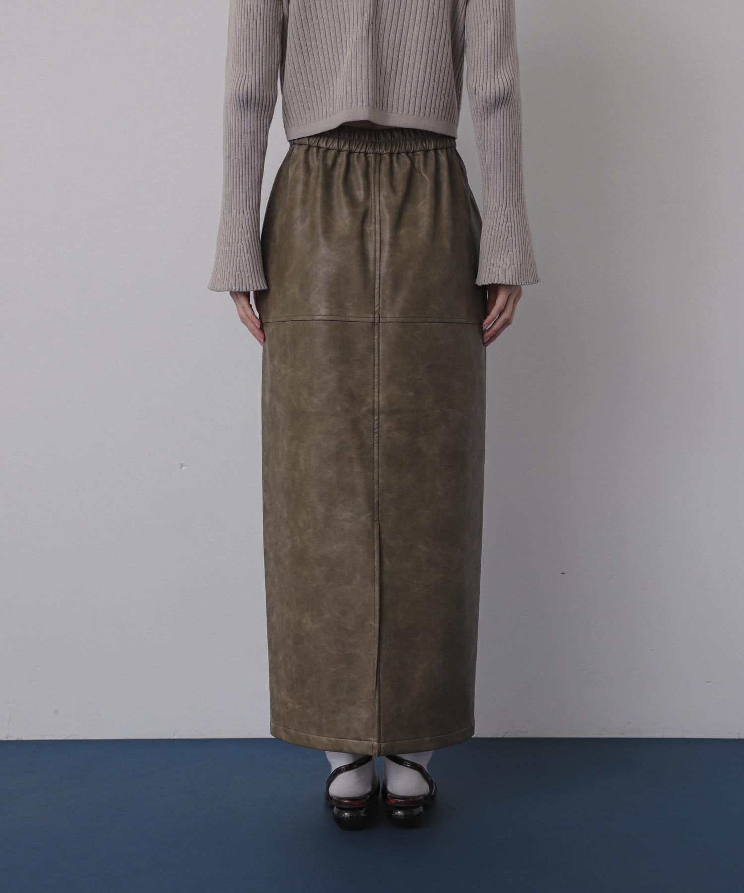 KHAKI