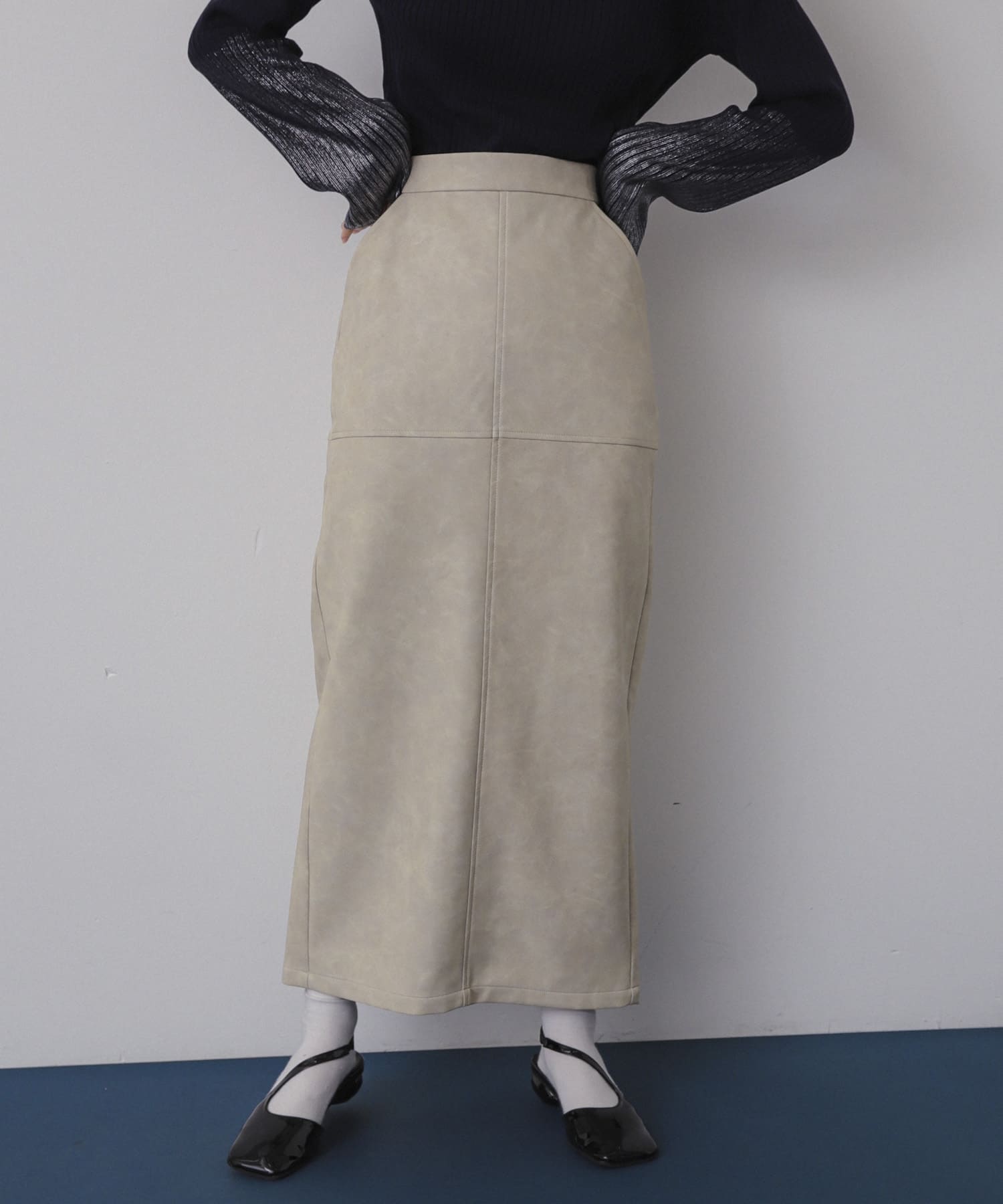 ヴィンテージレザーライクペンシルスカート