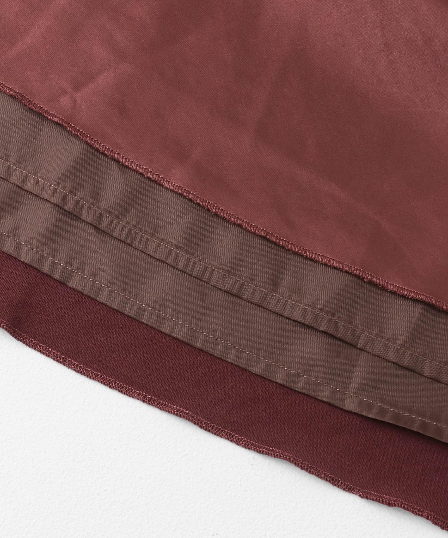 『WEB/一部店舗限定サイズ』ナローサテンスカート BROWN S