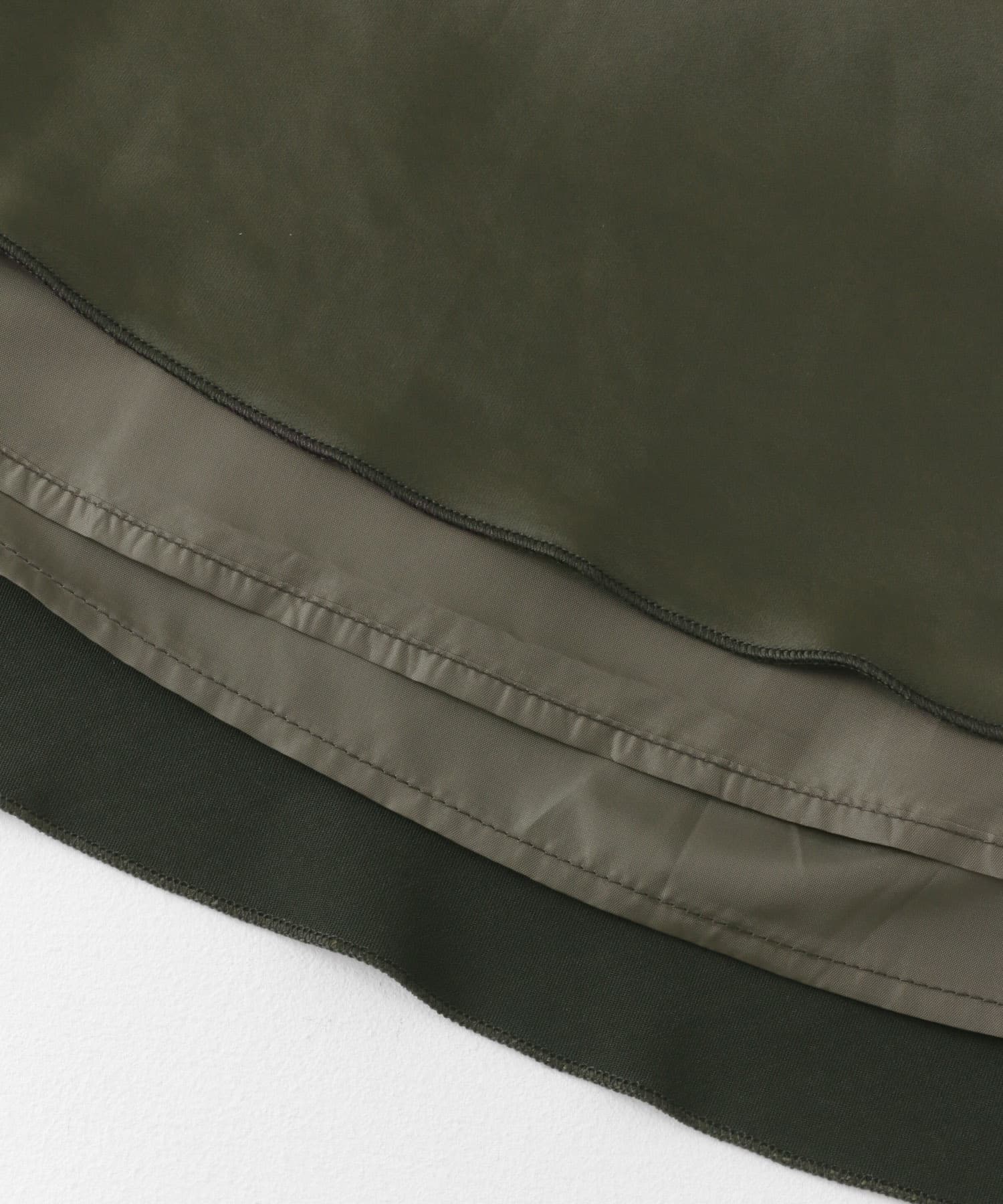 『WEB/一部店舗限定サイズ』ナローサテンスカート KHAKI S
