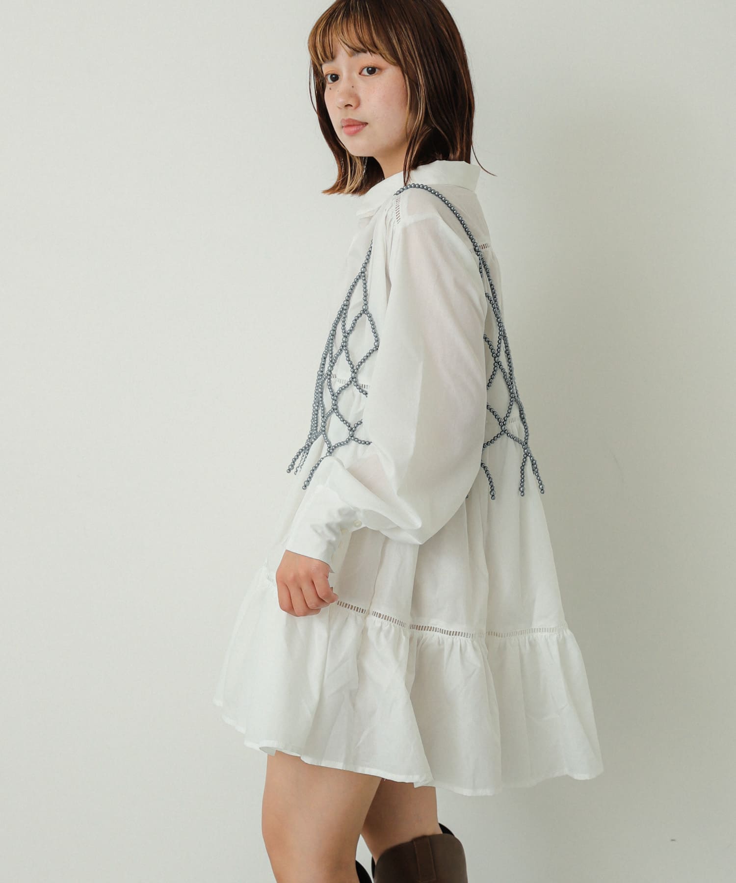 OFF WHITE