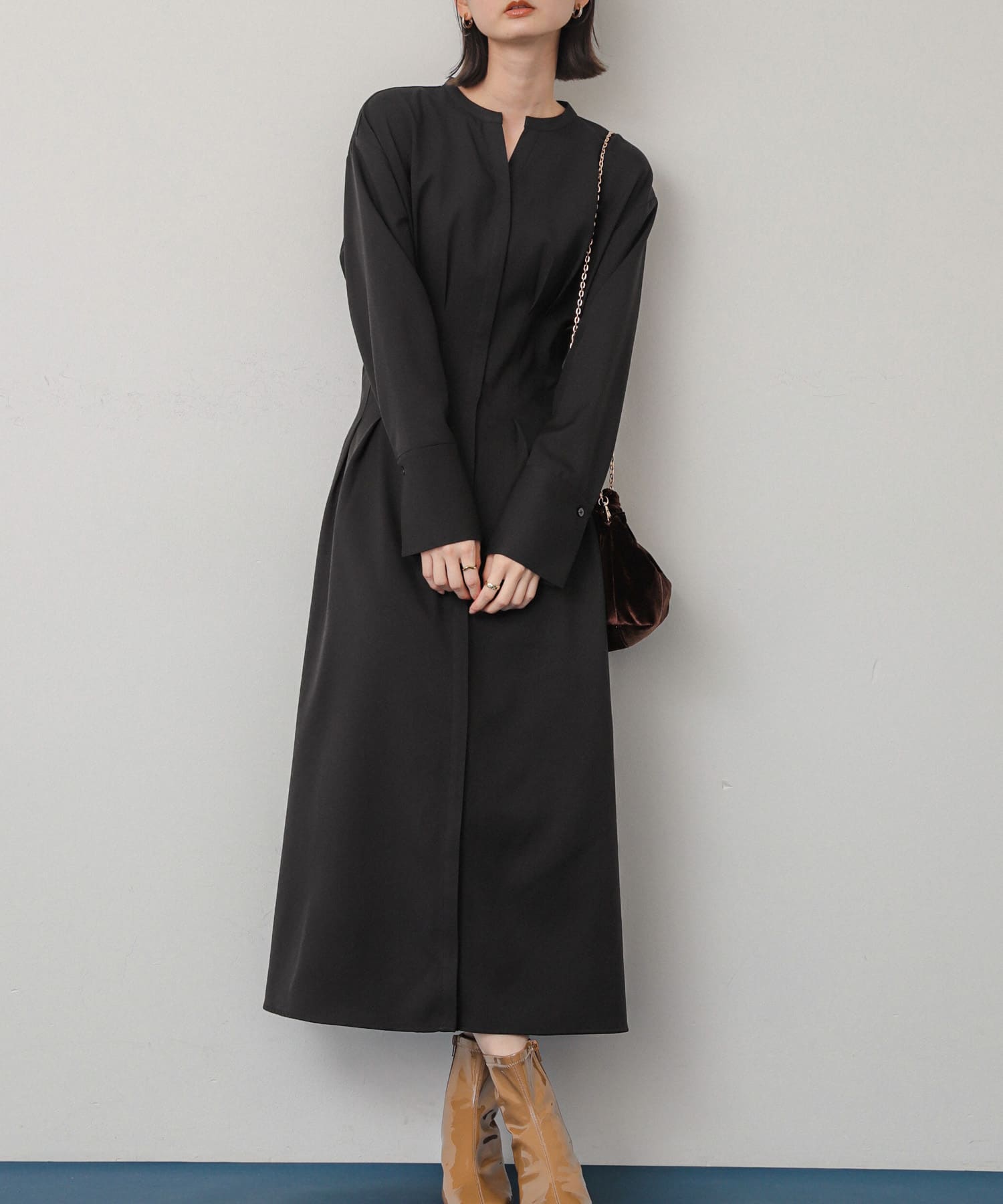 ウエストタックワンピース(COMPACT BLACK): ワンピース｜URBAN