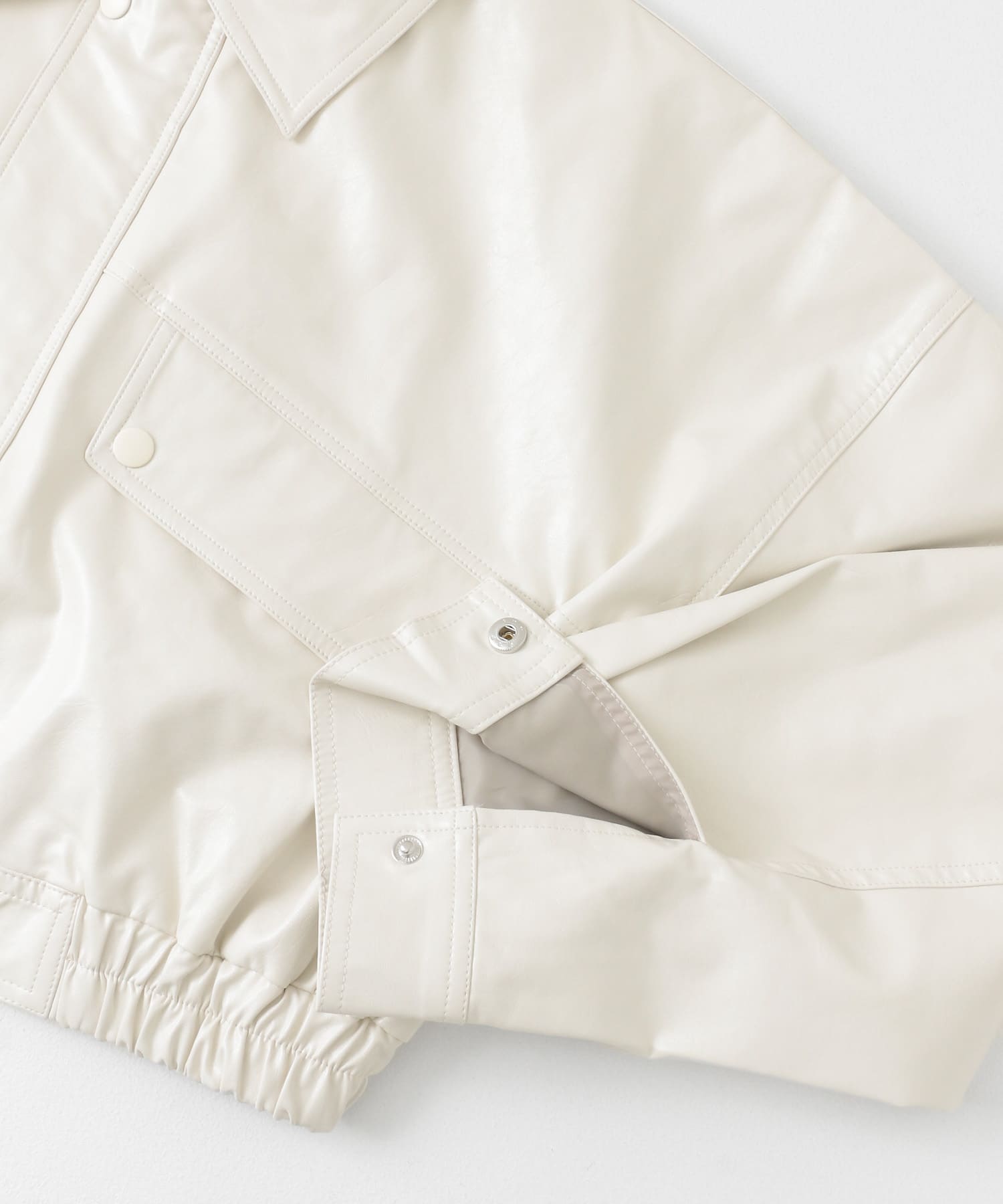 クロップドレザーライクブルゾン IVORY one