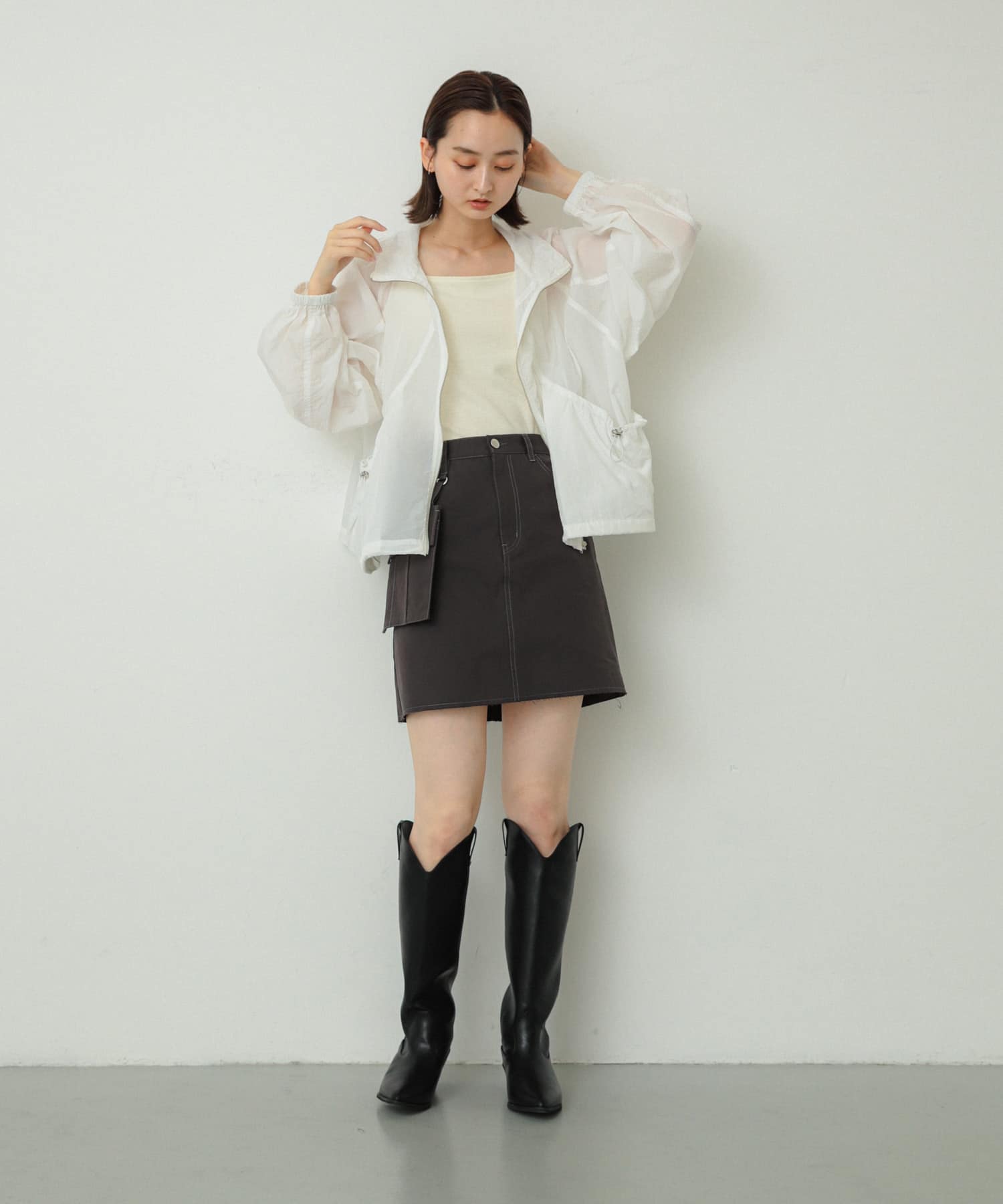 OFF WHITE