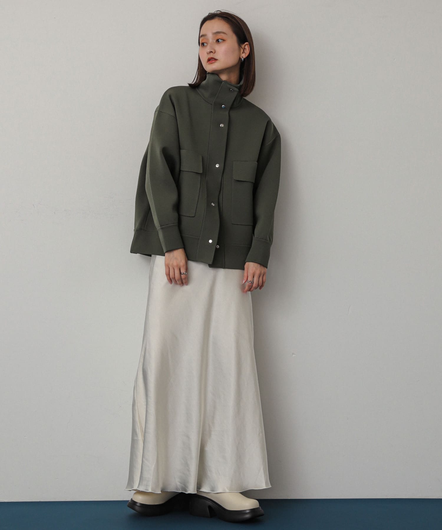 KHAKI