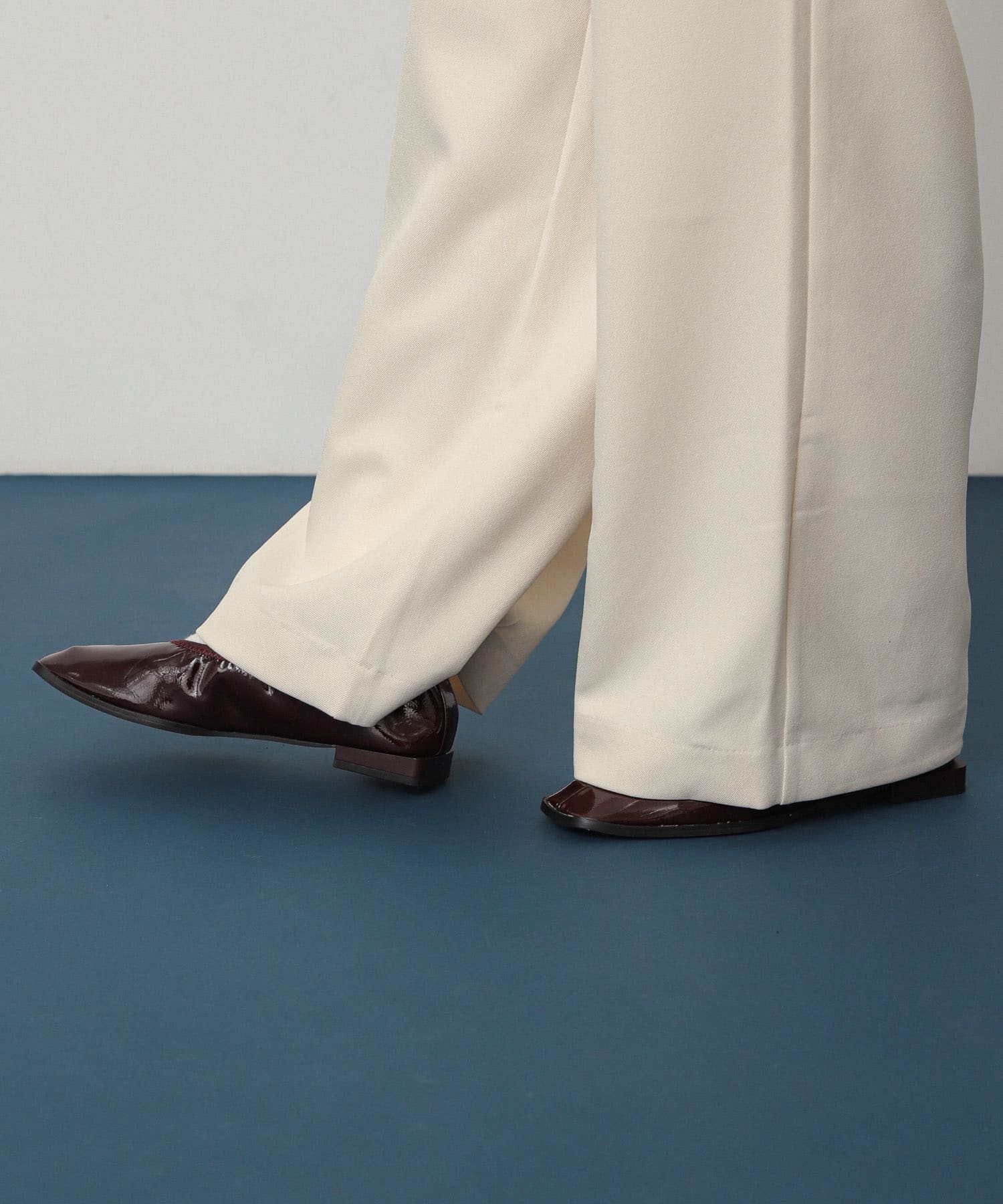 スクエアトゥフラットシューズ BORDEAUX S