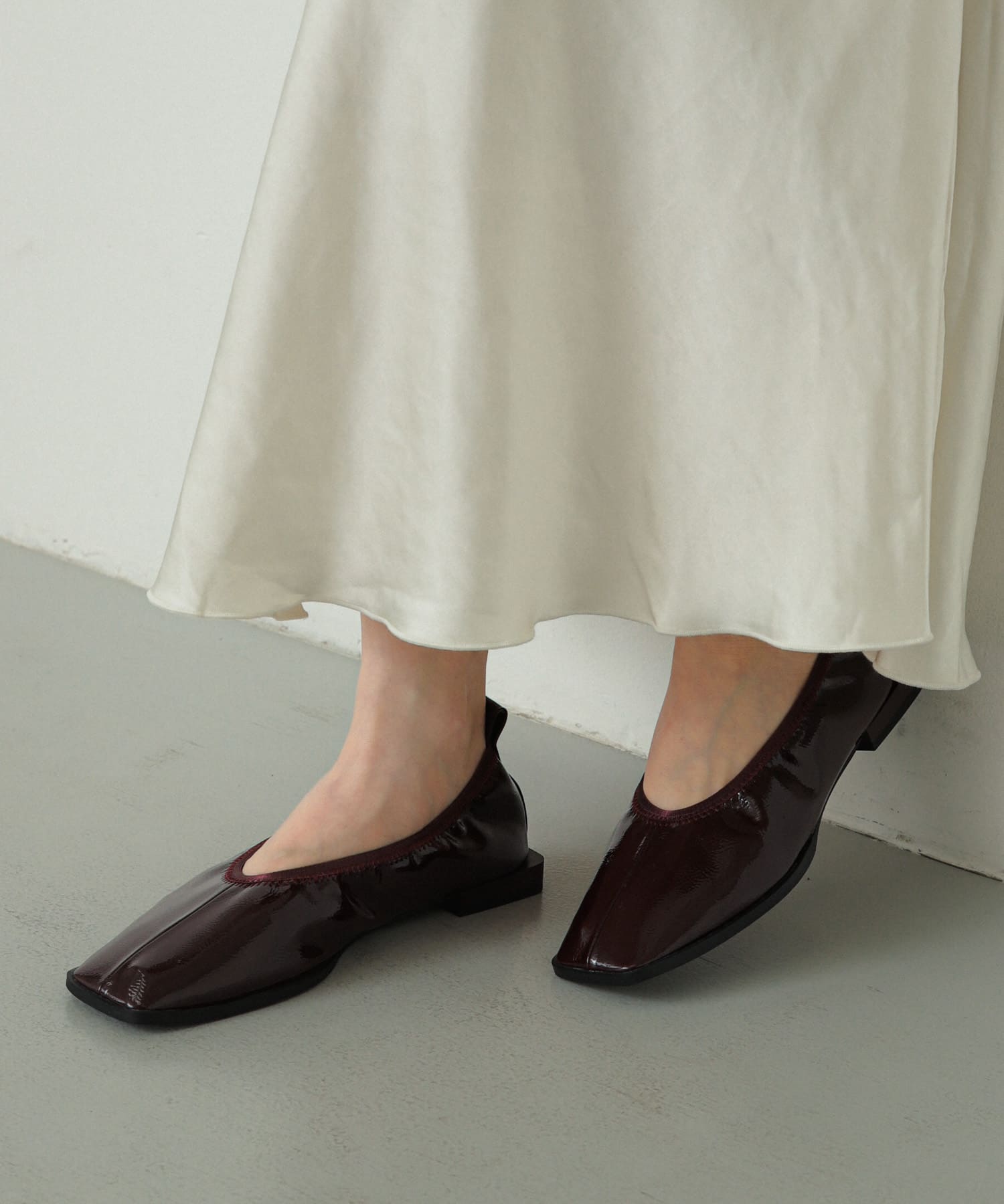 スクエアトゥフラットシューズ BORDEAUX S