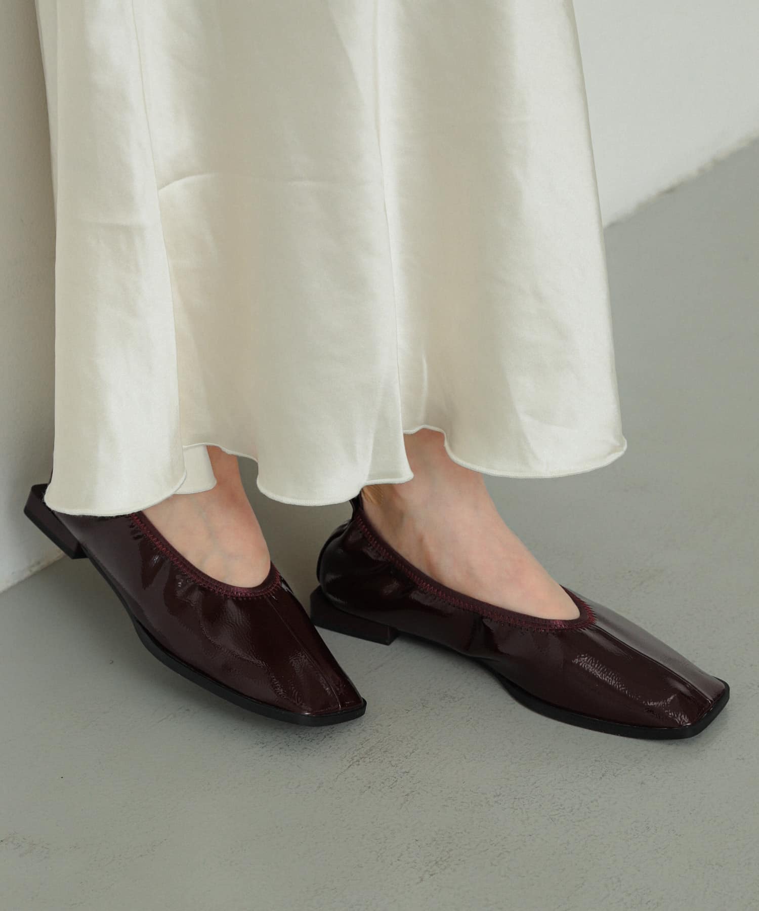 スクエアトゥフラットシューズ BORDEAUX S