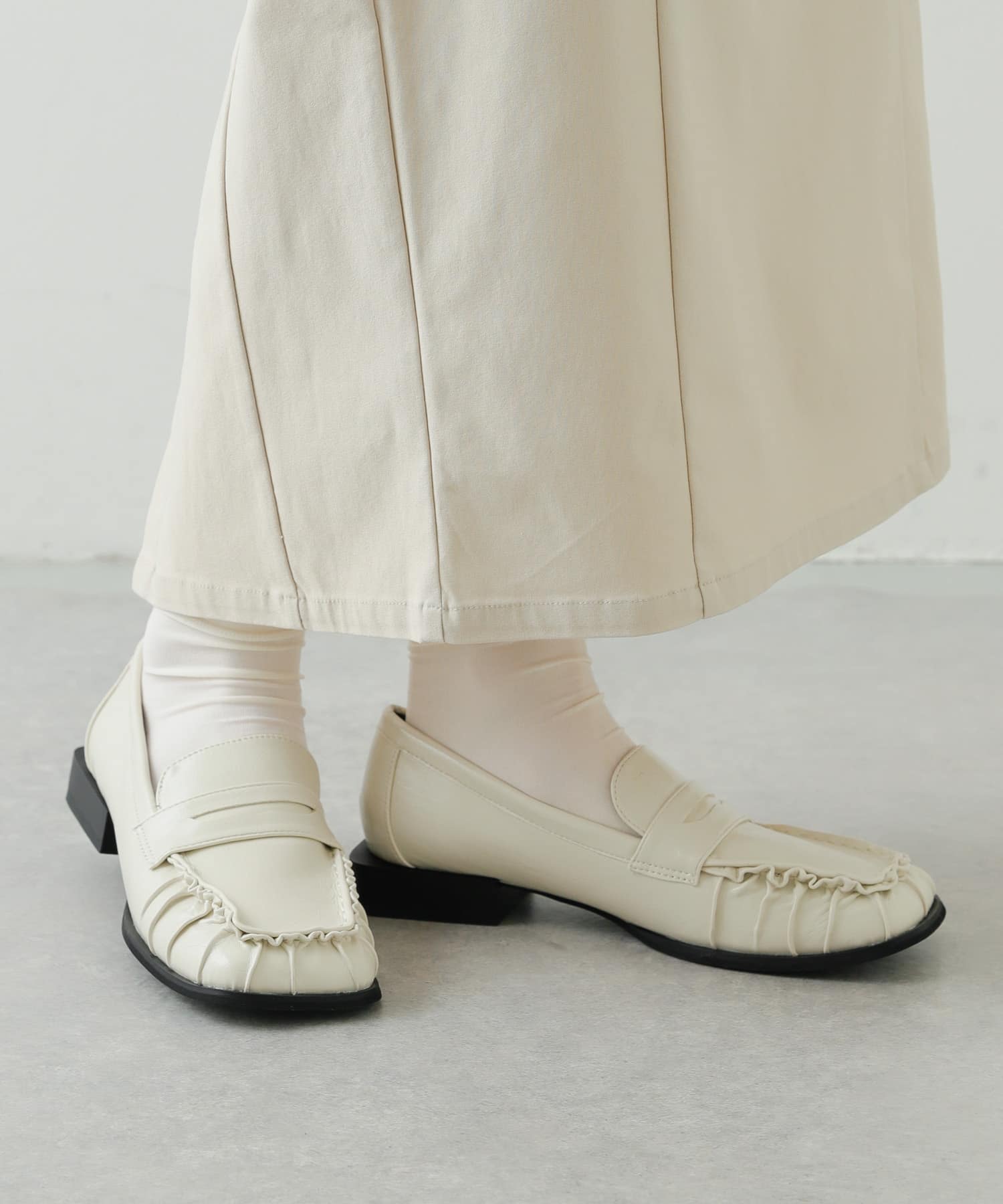 ギャザースクエアローファー IVORY S