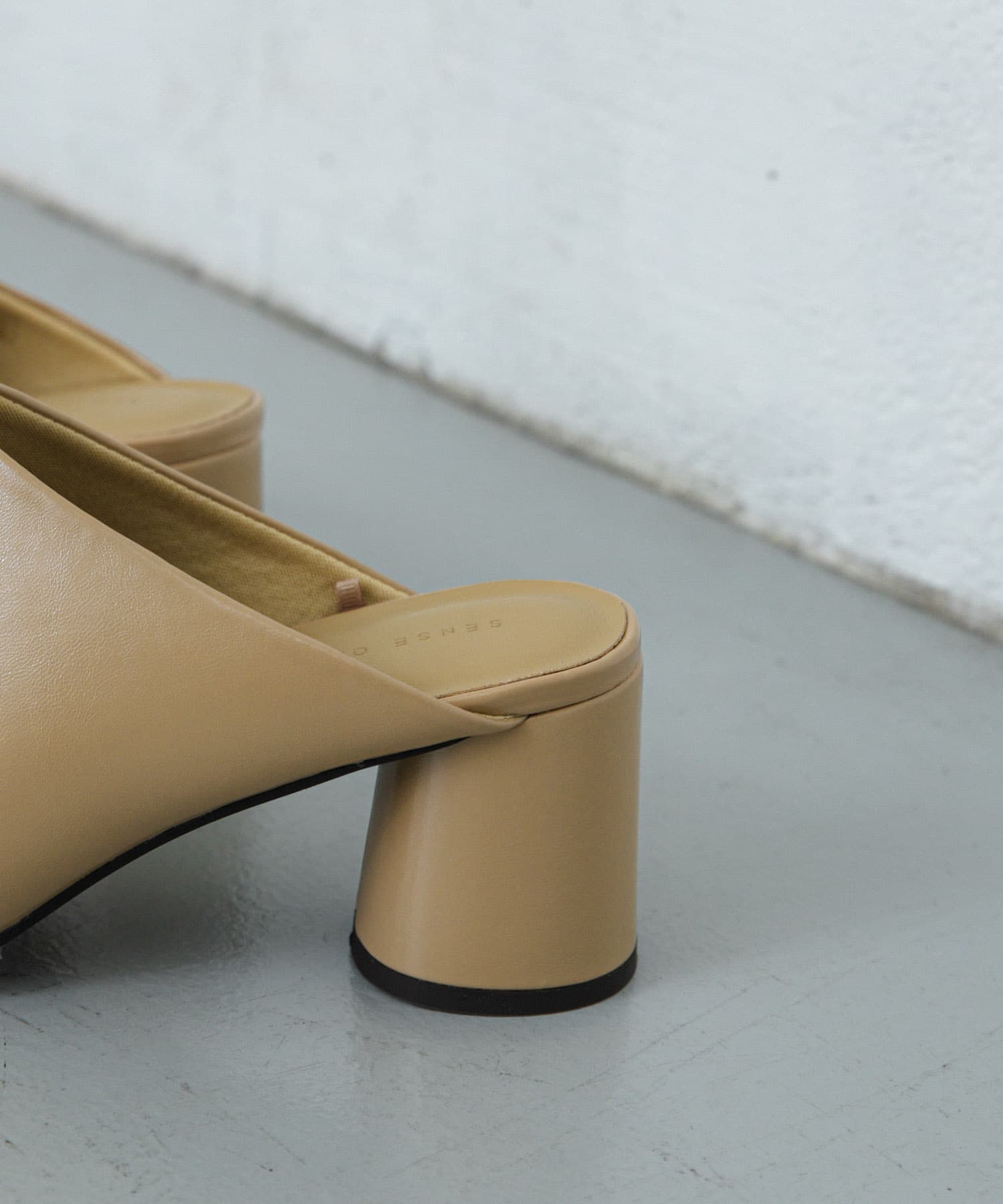 オブリークトゥサボ BEIGE L