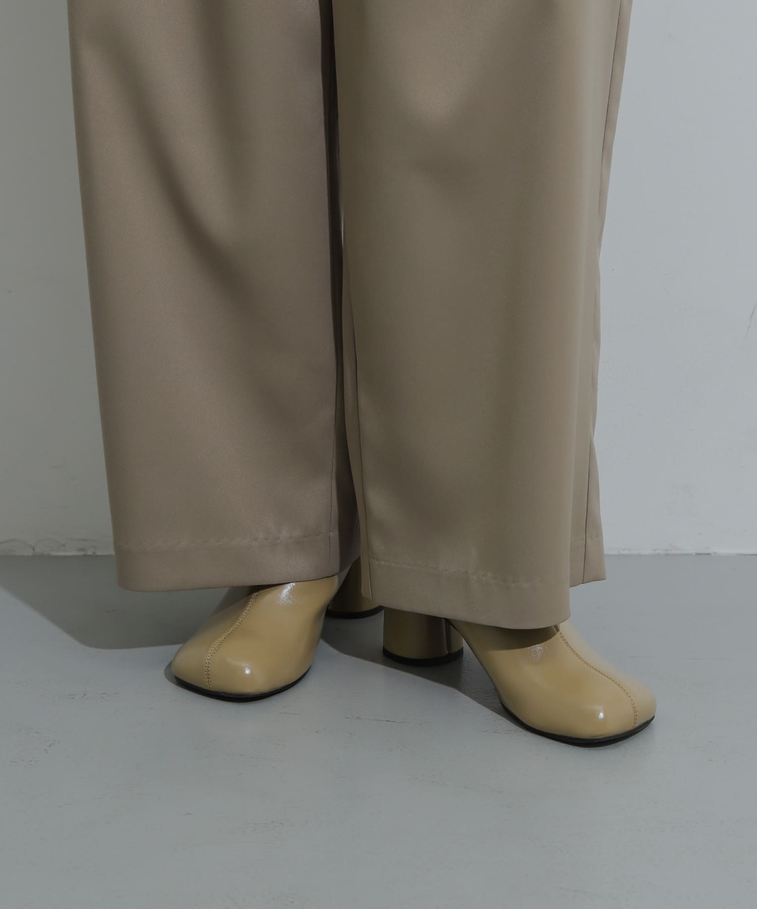 オブリークトゥサボ BEIGE L