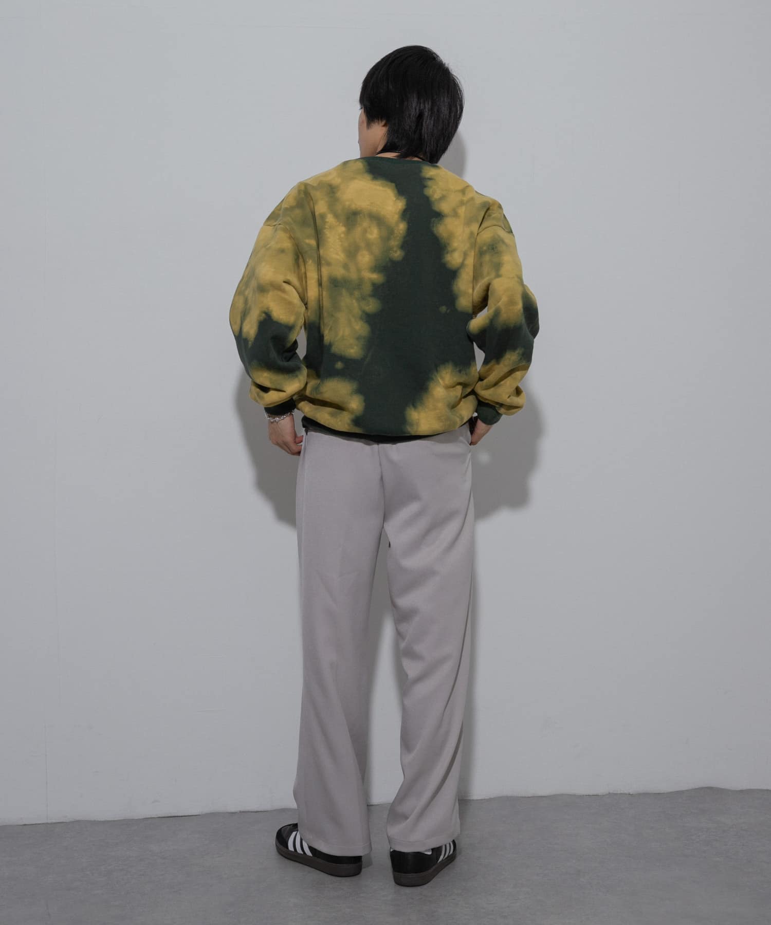 GREEN