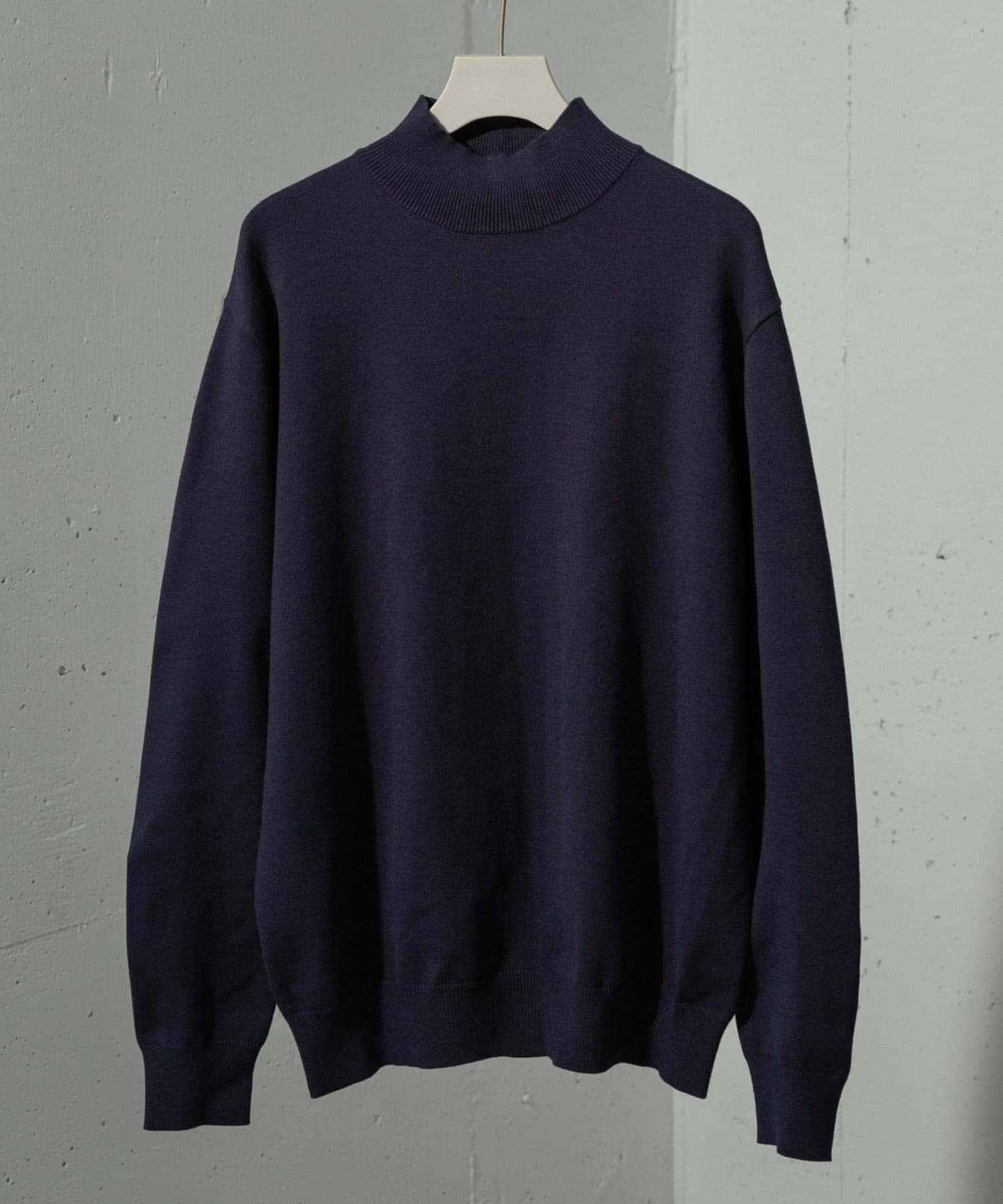 『ユニセックス』『洗濯可』ストレッチモックネックニット NAVY L