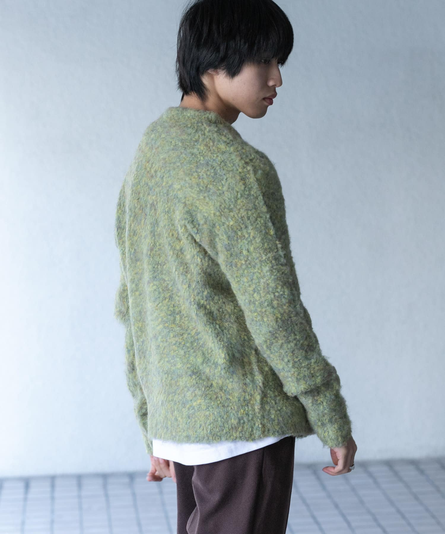 GREEN