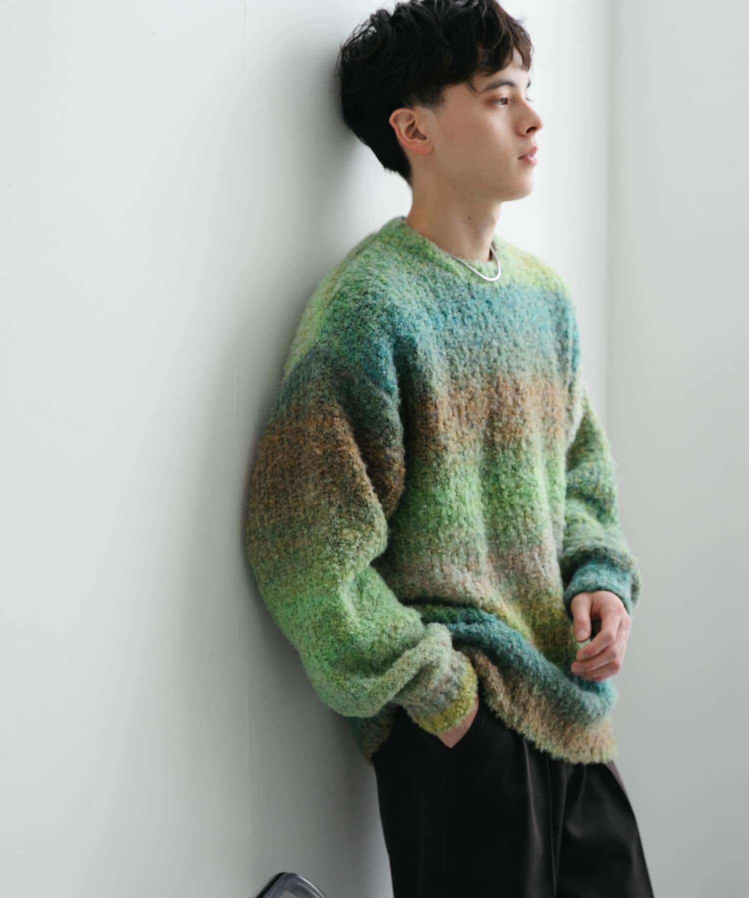 GREEN