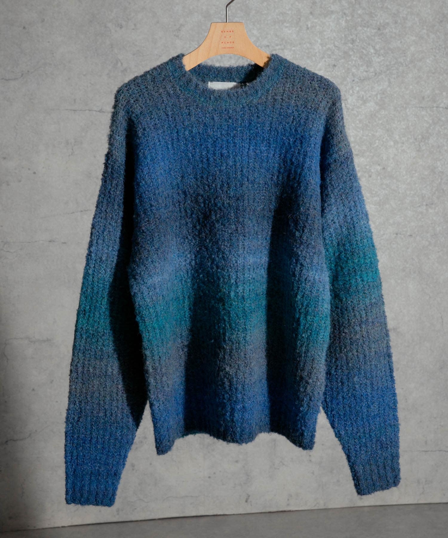 『ユニセックス』ブークレグラデーションニット BLUE M