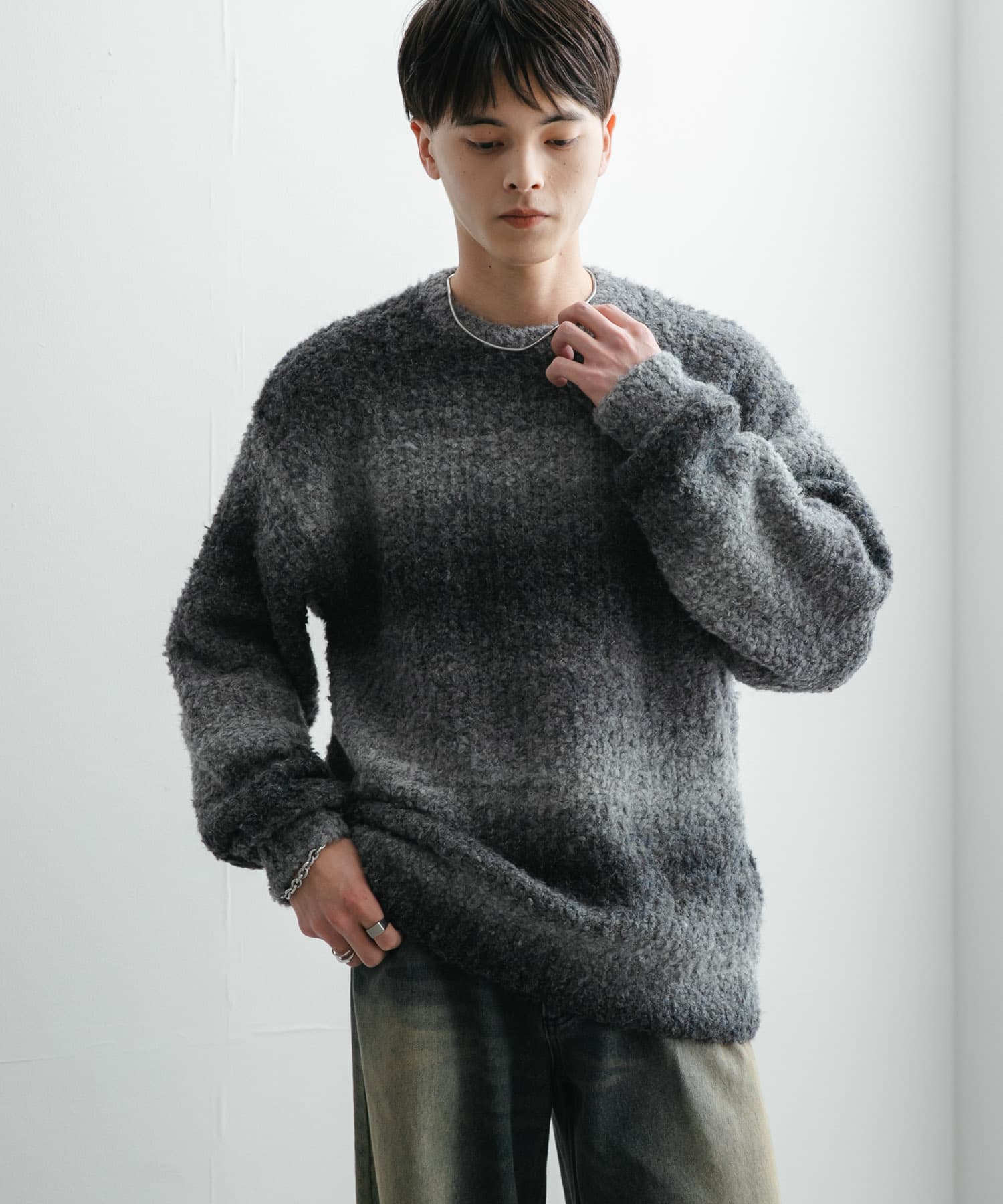 GRAY