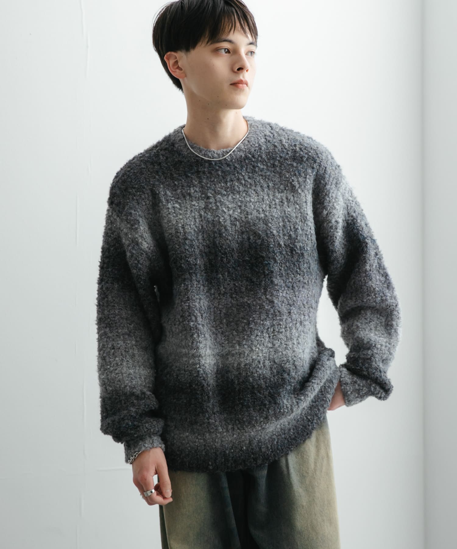 GRAY