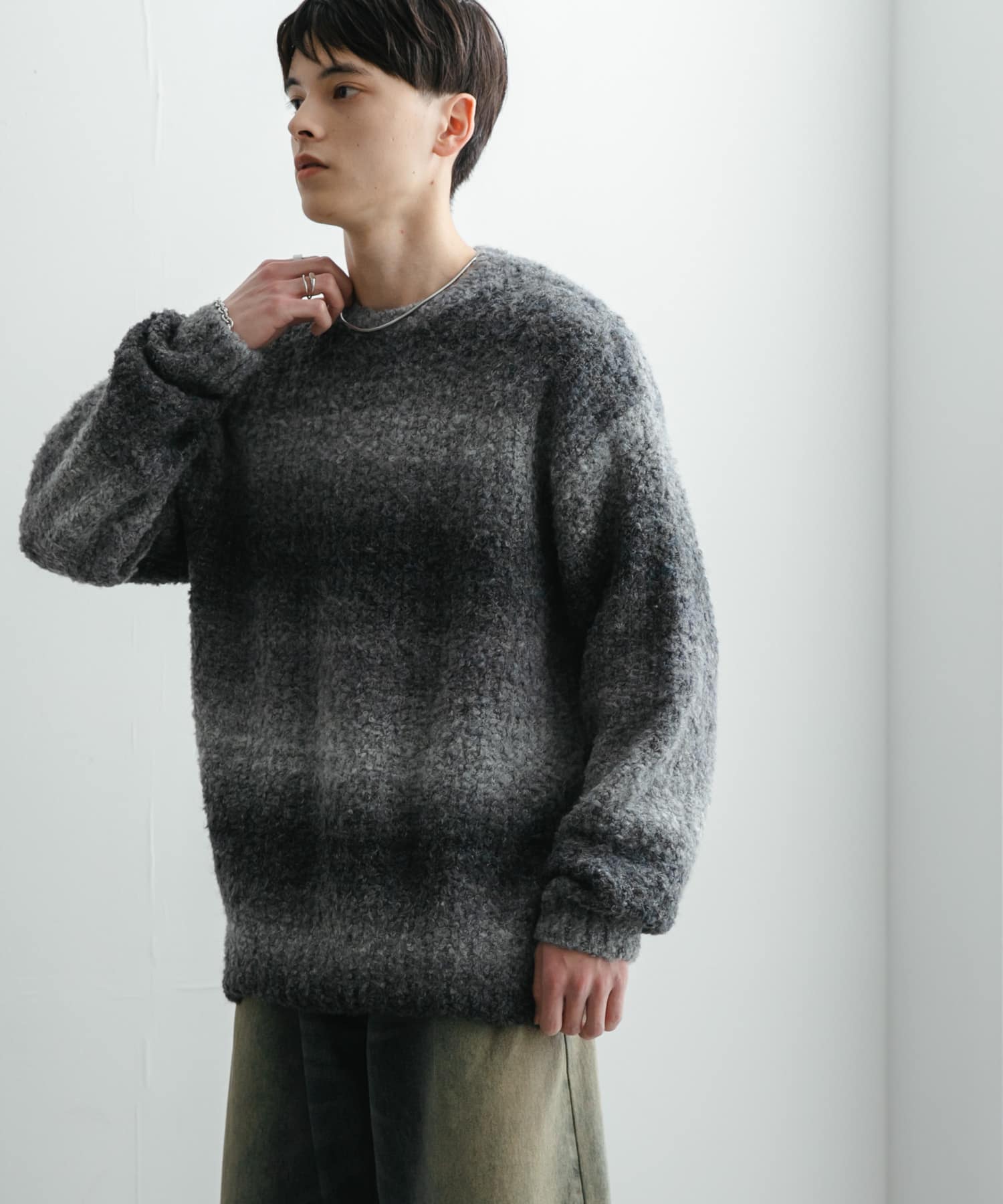 GRAY