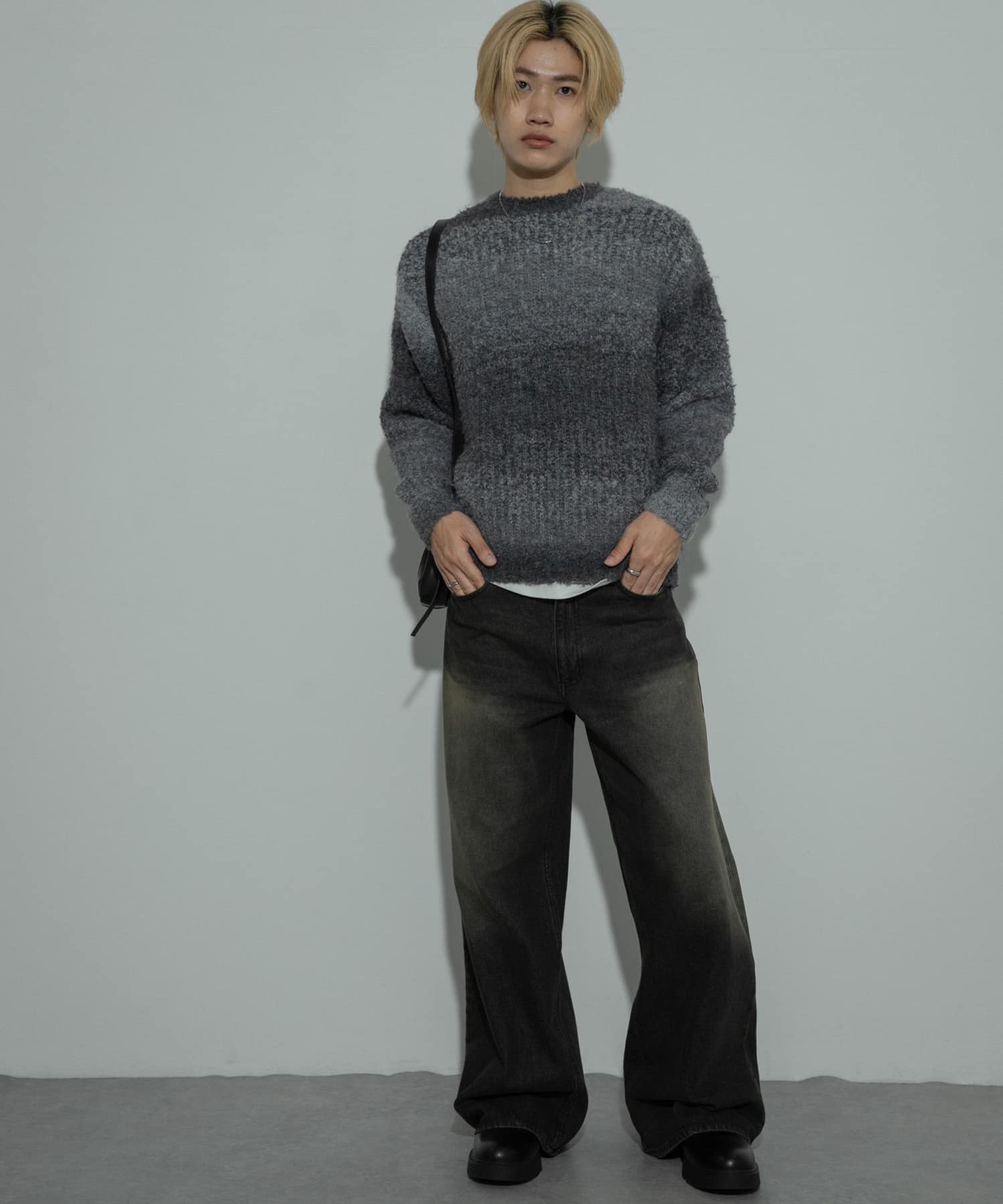 GRAY