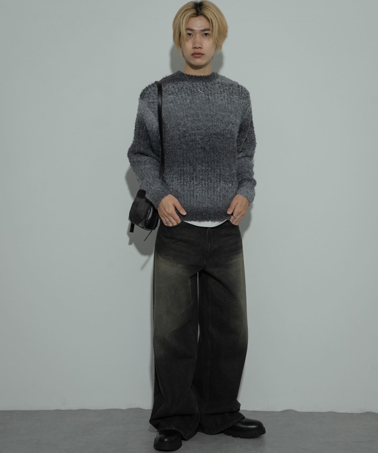 GRAY