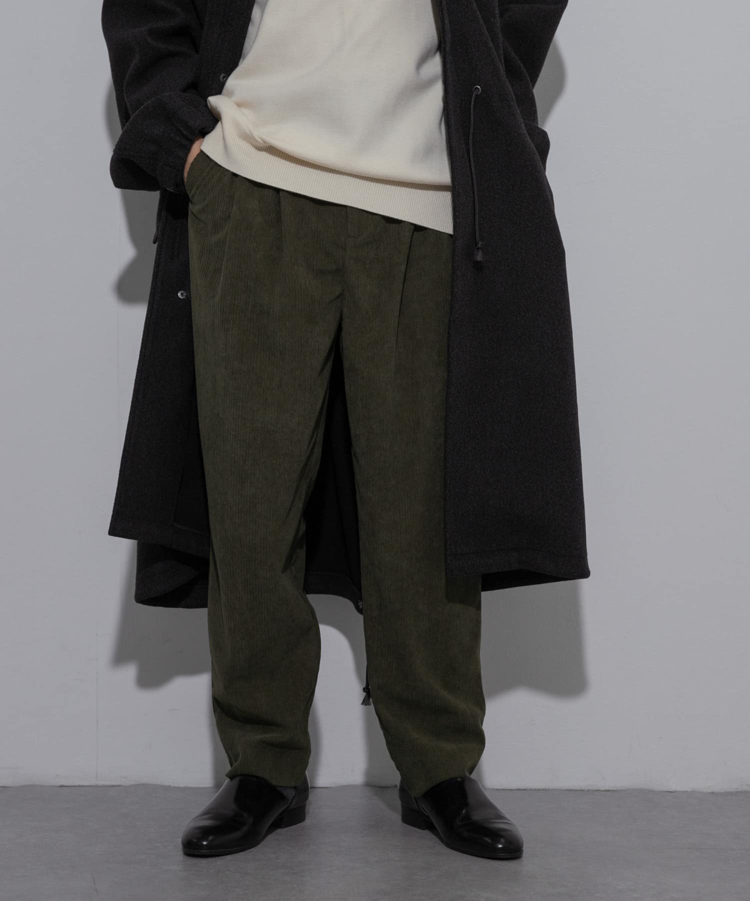 KHAKI