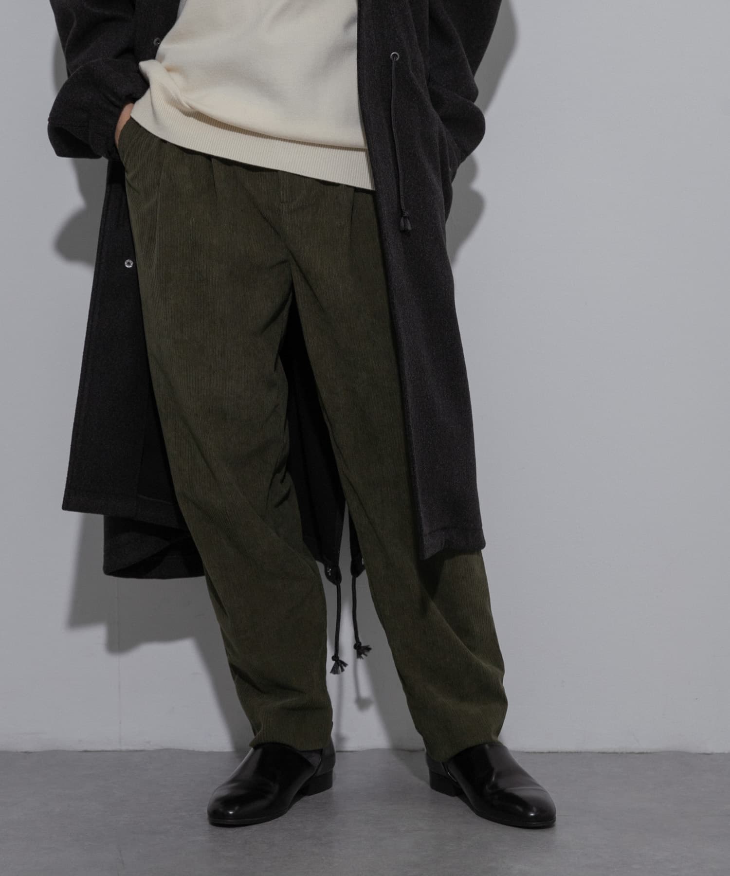 KHAKI