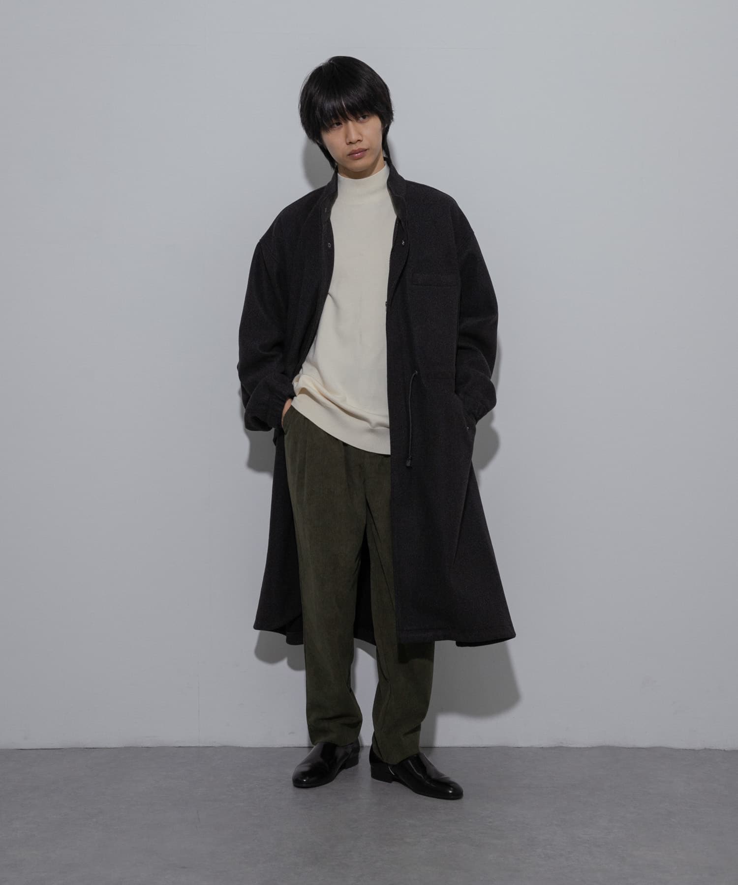 KHAKI