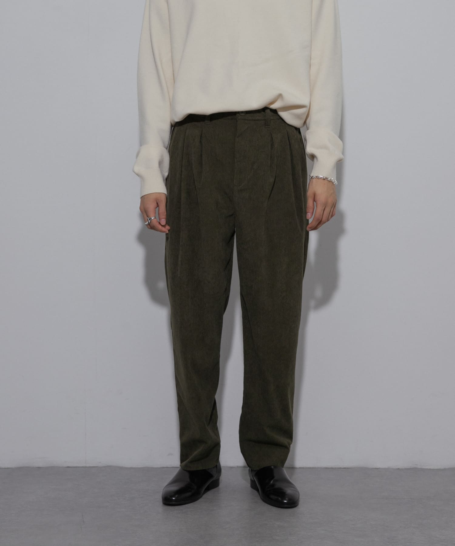 KHAKI
