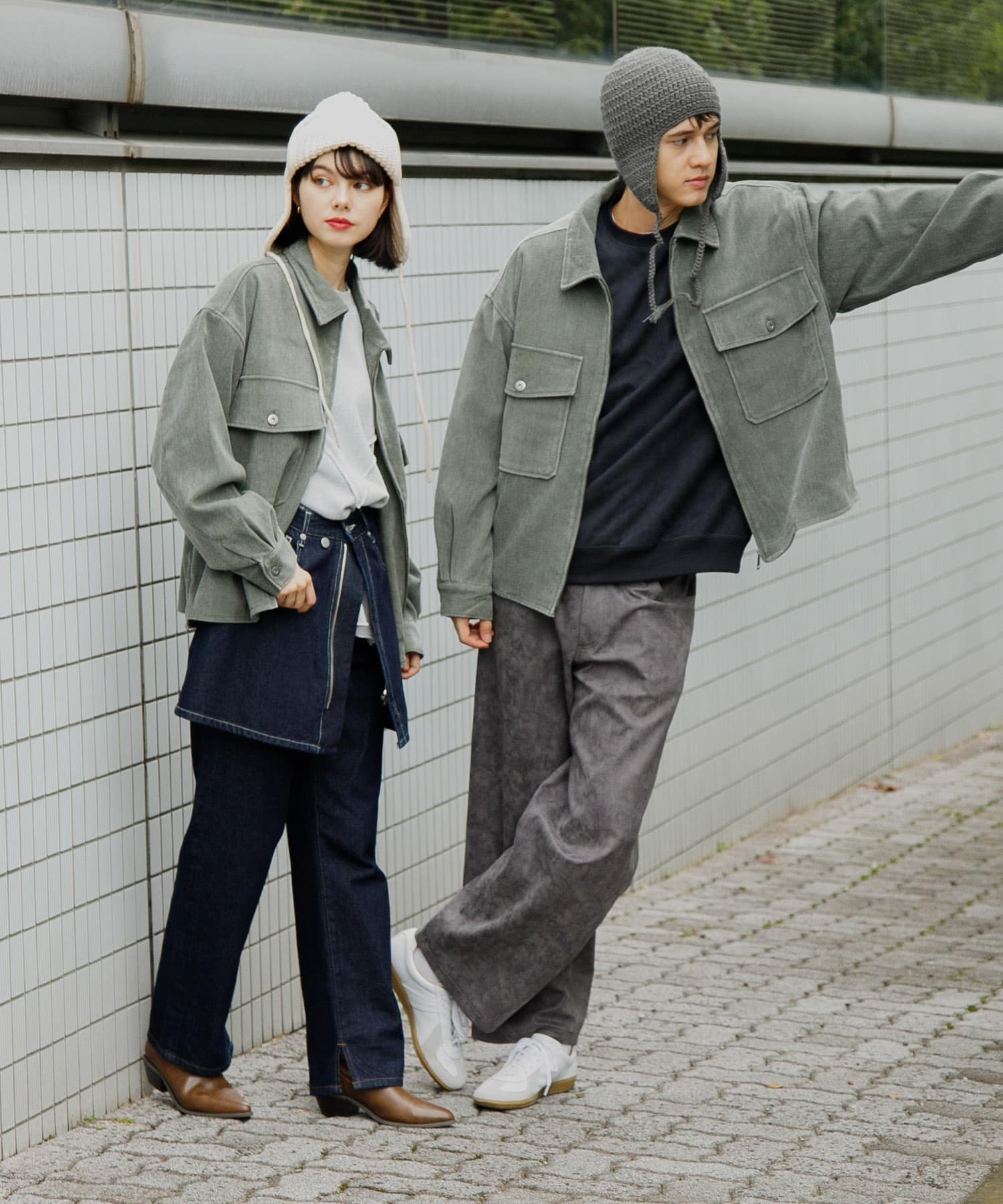 KHAKI