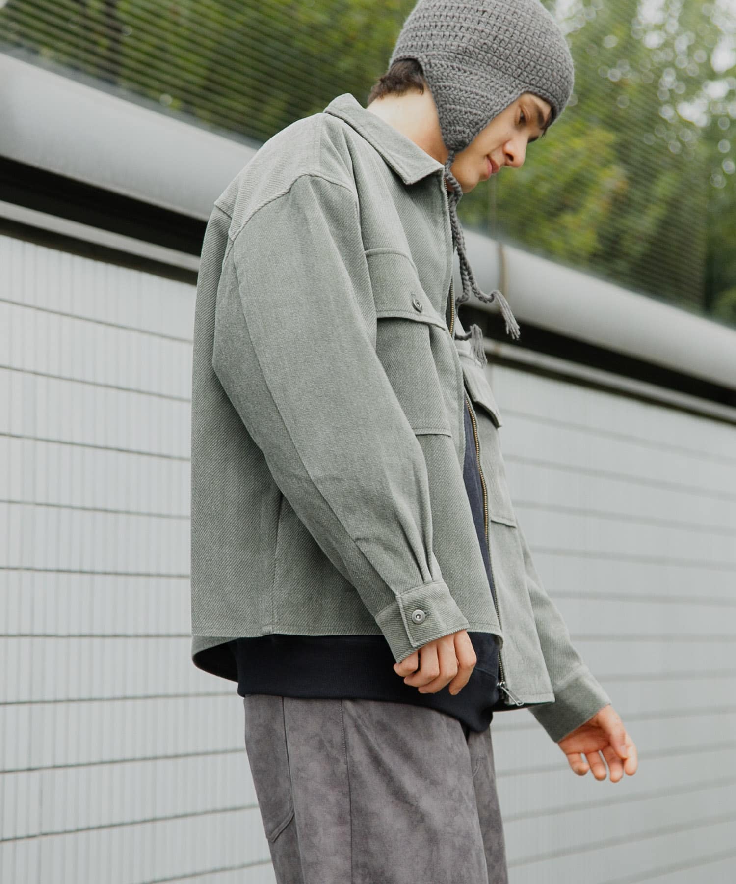 KHAKI