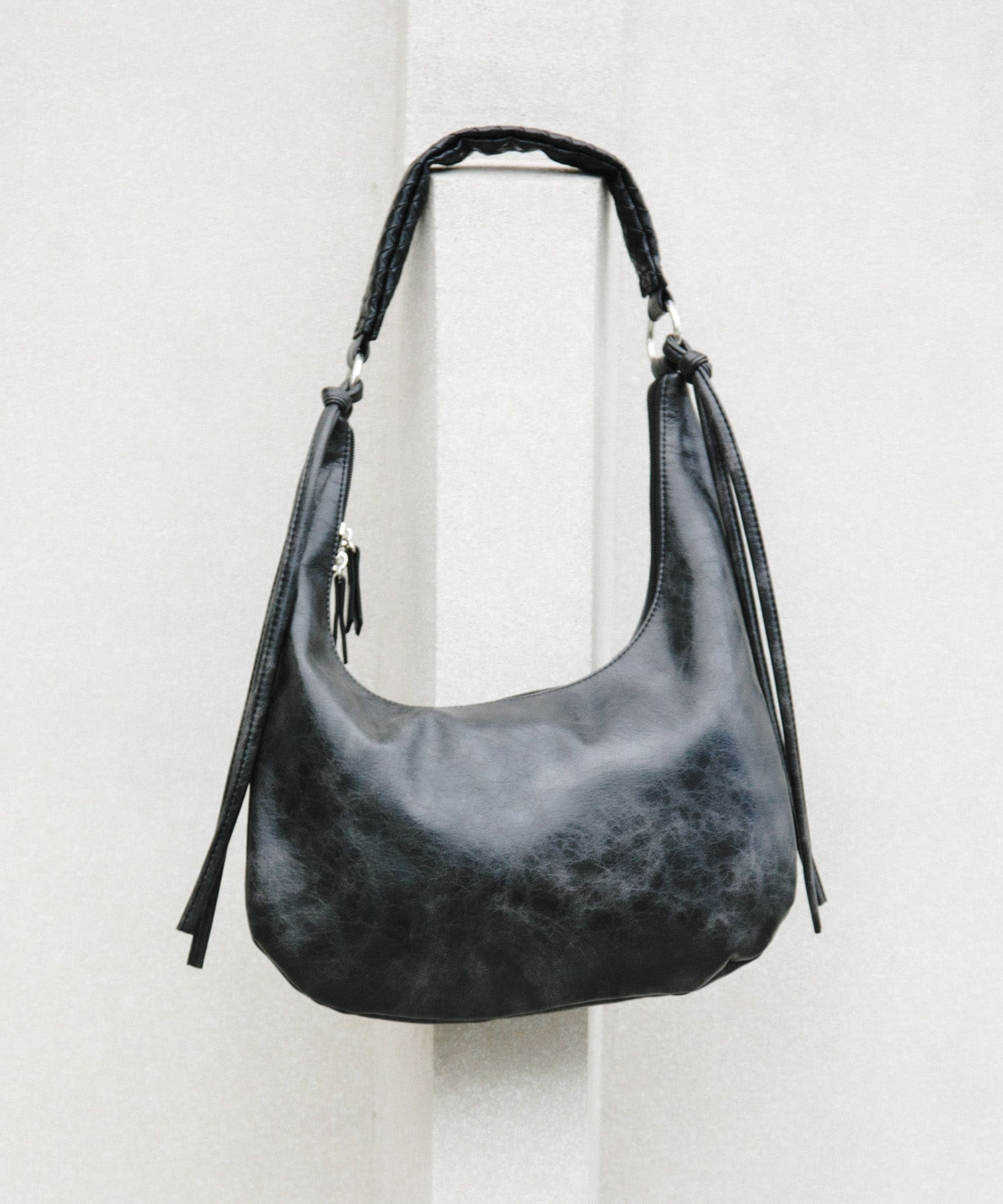 フェイクレザーヴィンテージハンドバッグ BLACK one