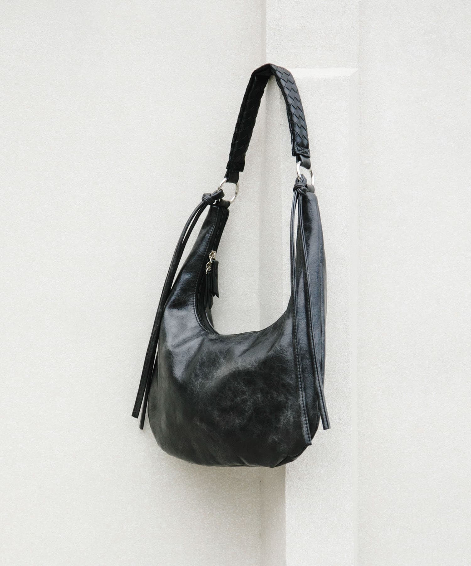 フェイクレザーヴィンテージハンドバッグ BLACK one