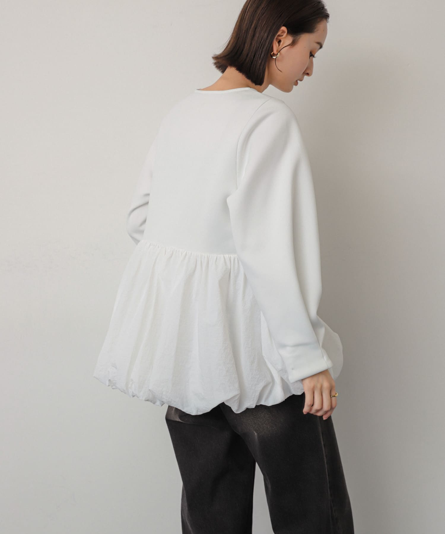 OFF WHITE
