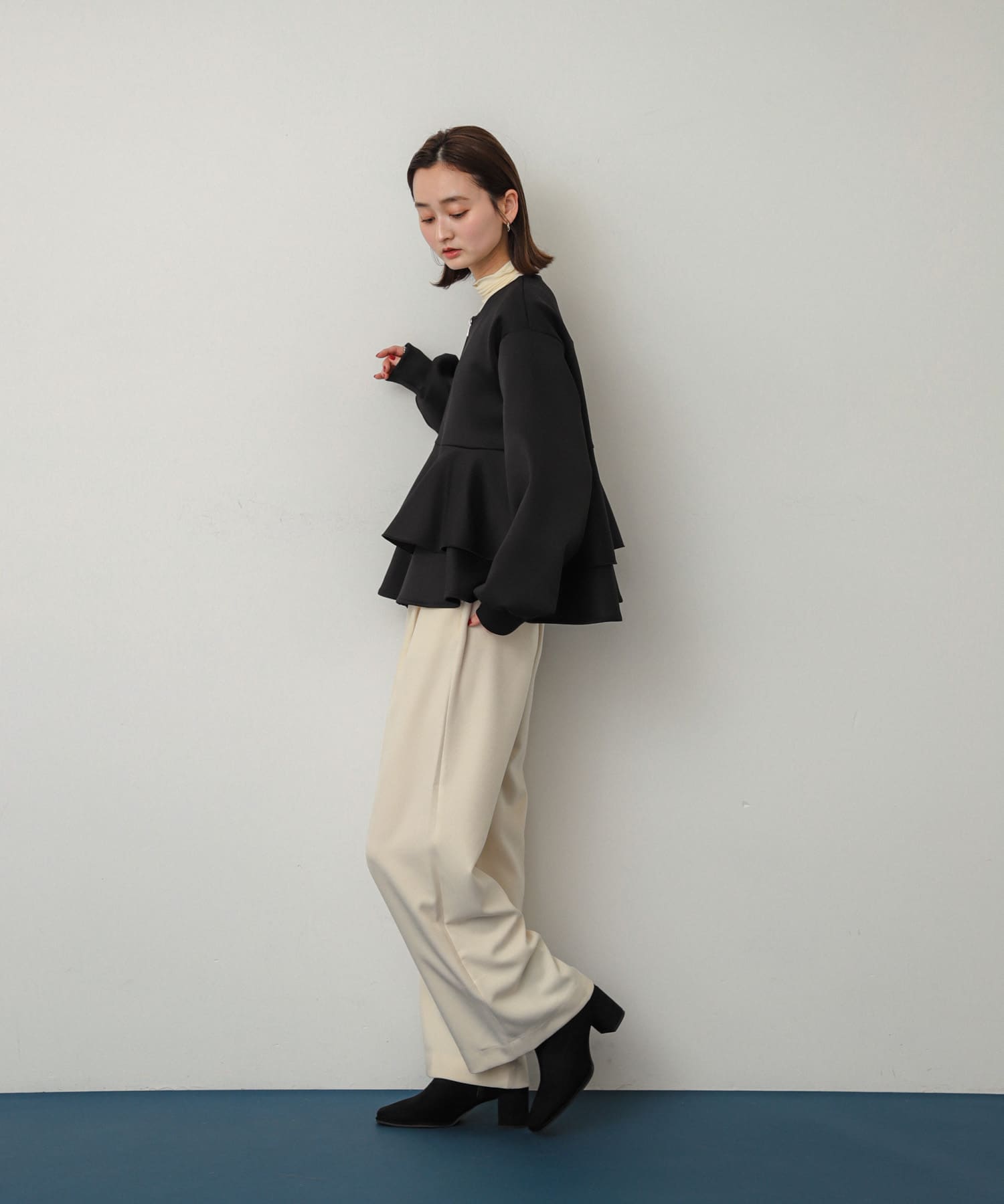 UNITED ARROWS フリル付きペプラムカーディガン フリルペプラムジップカーディガン(one CHARCOAL): トップス