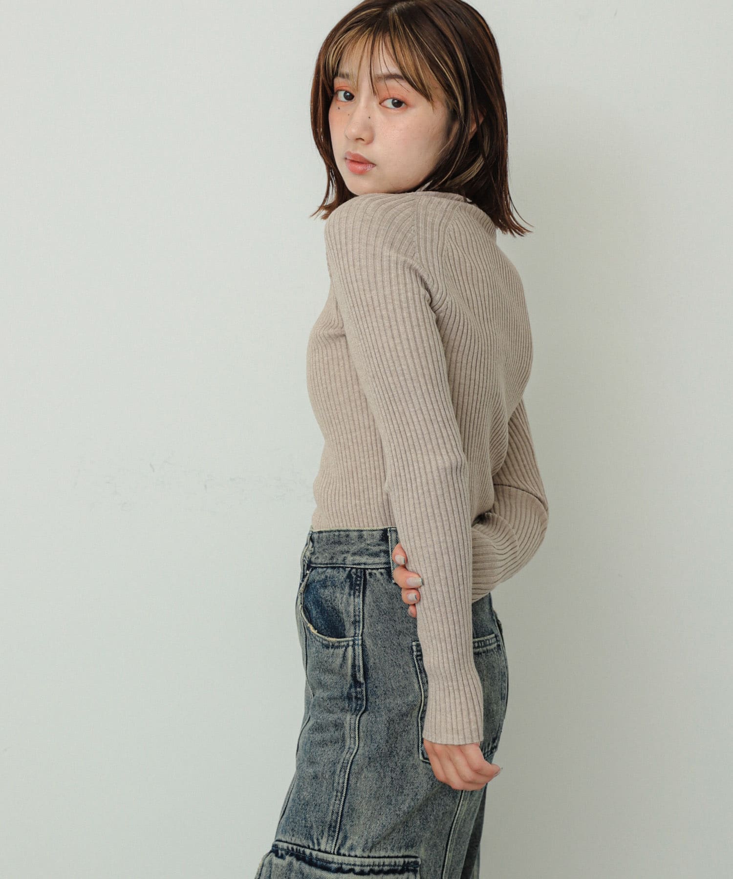 BEIGE