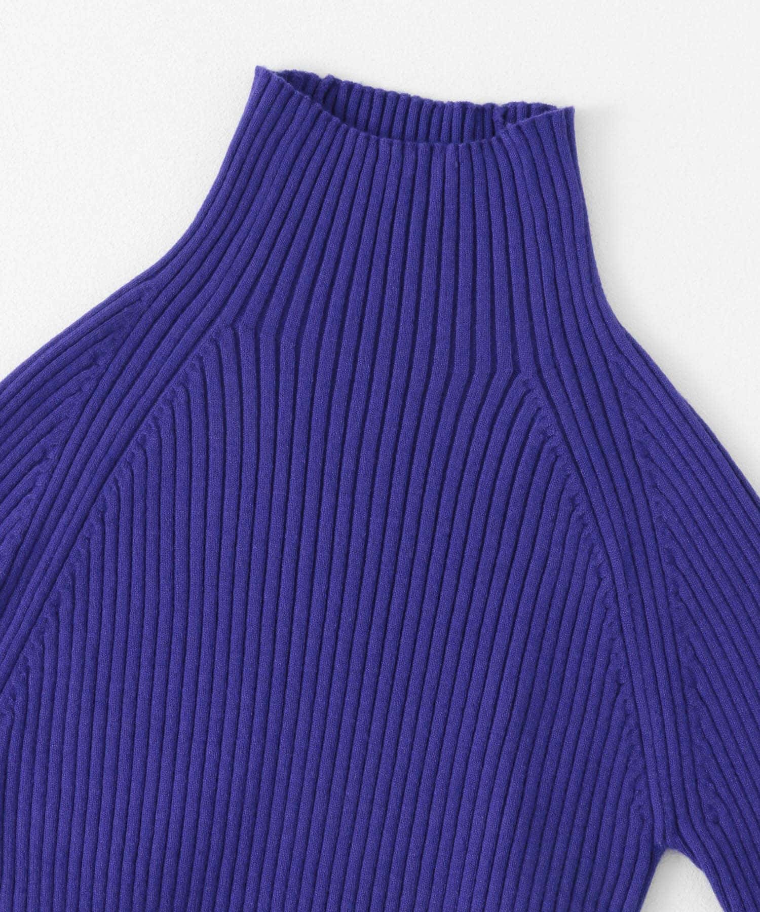 ストレッチリブハイネックセーター(one WHT×BLK): トップス