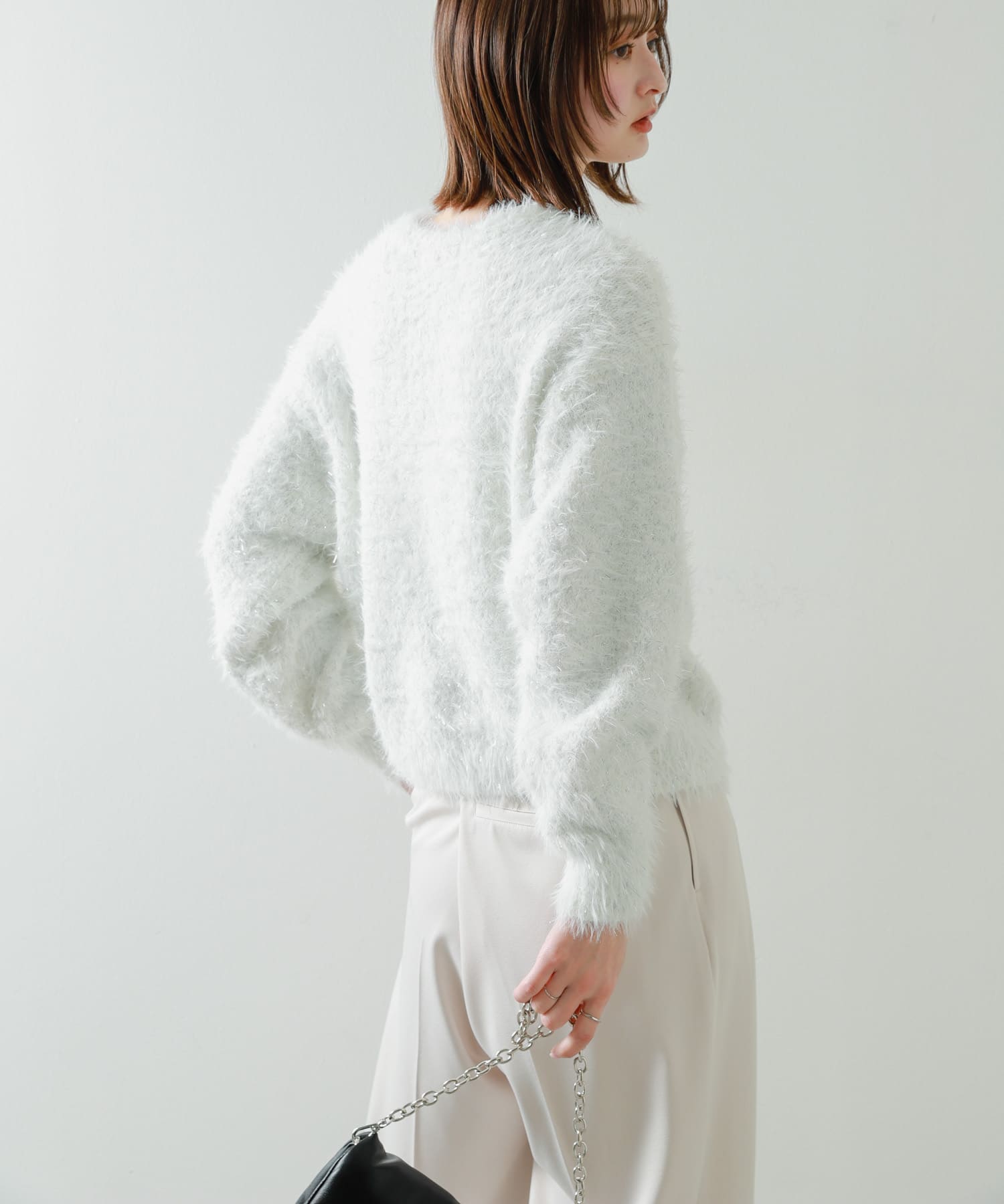 OFF WHITE